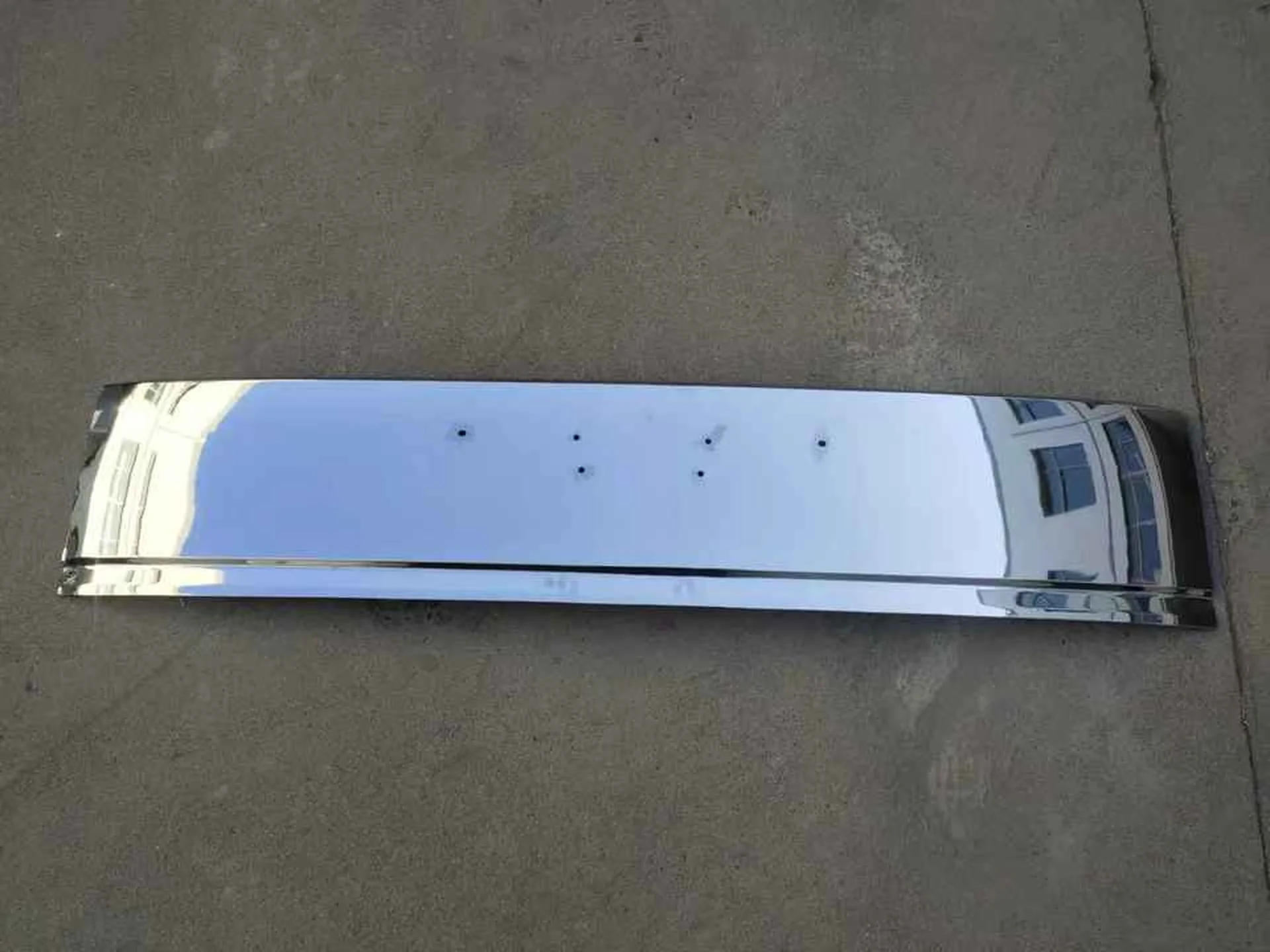 195/175CM Chrome Metal Front Panel / Garnish for Hino FM3M / FM2K