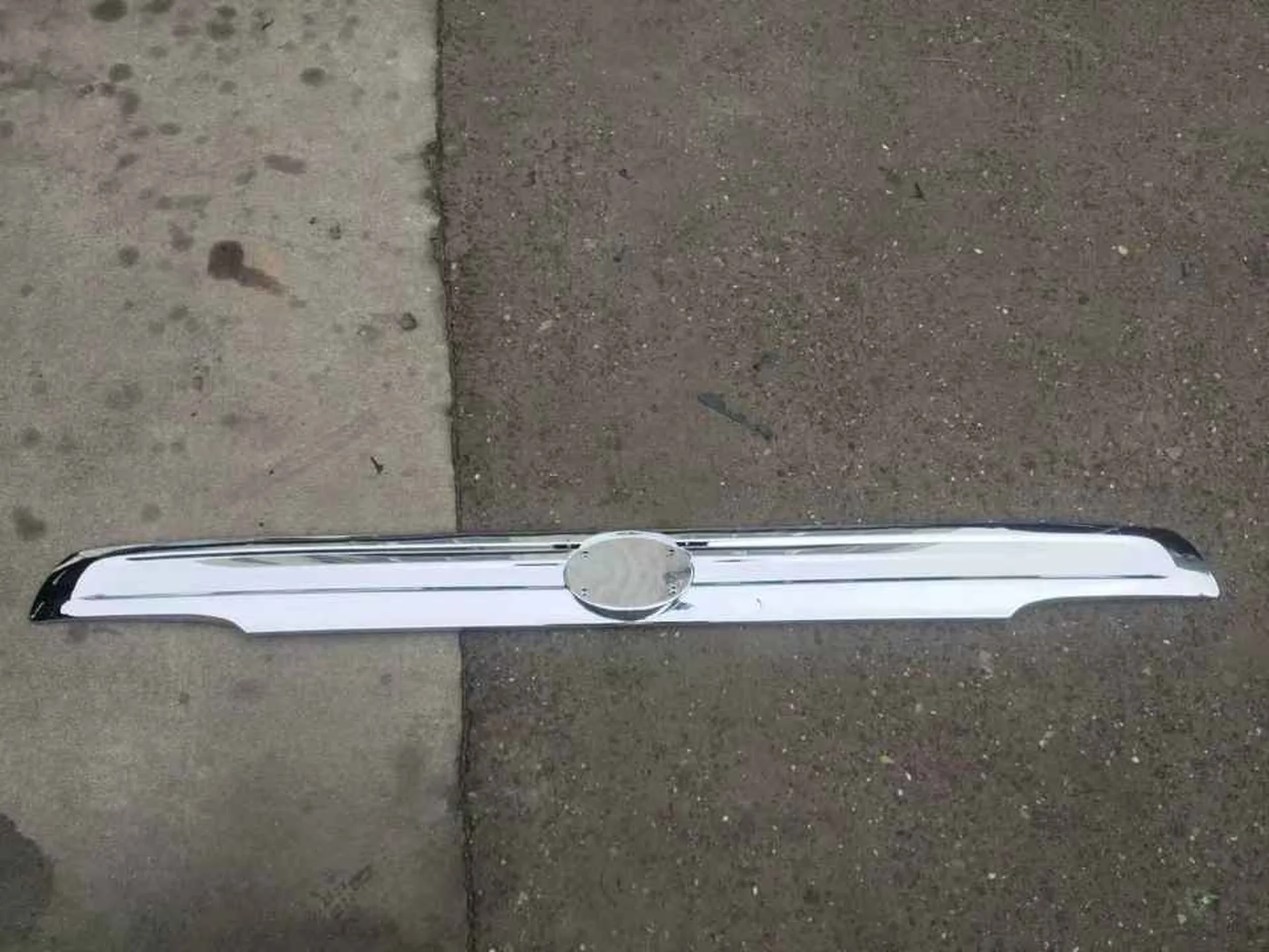 170/190CM Chrome Plastic Grille for Hino FB4J / FC4J