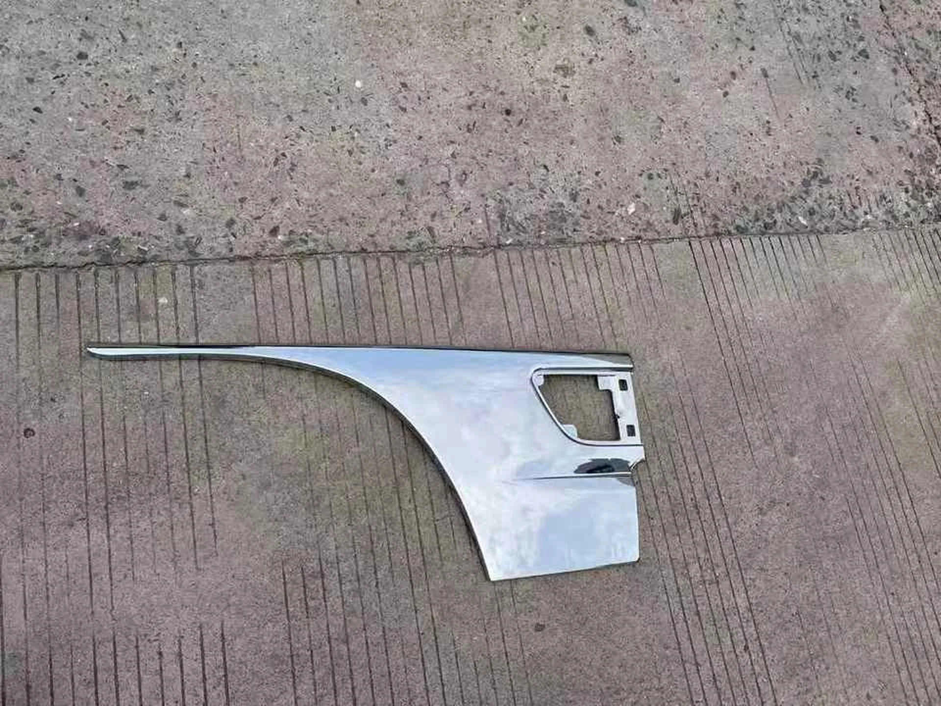 100CM Chrome Plastic Door / Window Trim for Hino FB4J / FC4J