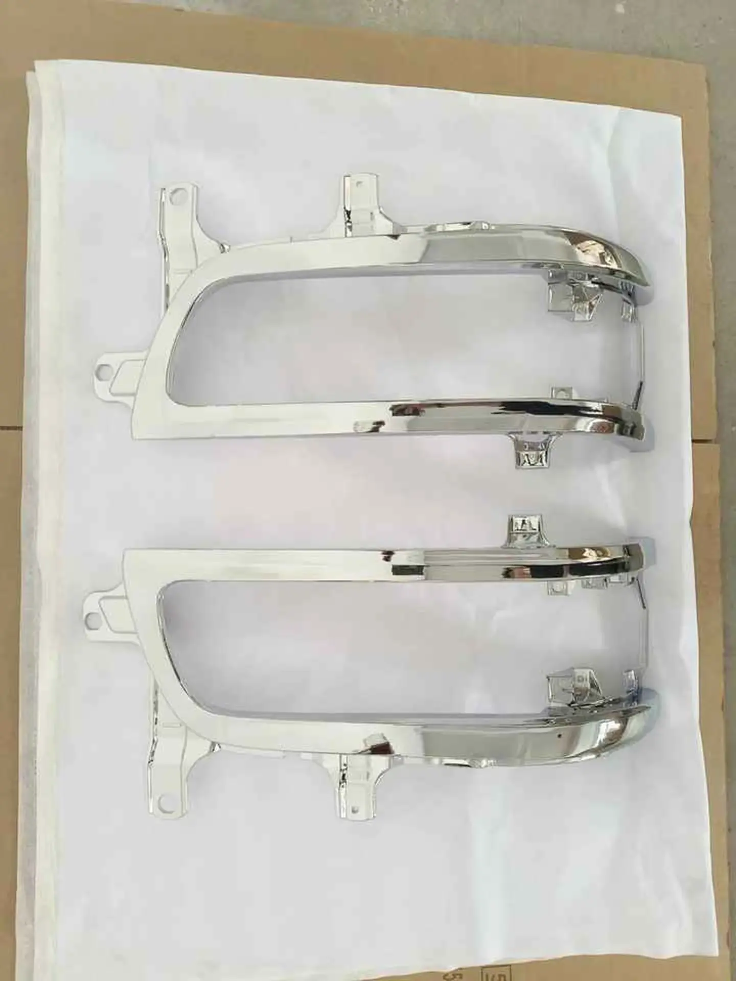58*67CM Chrome / White Plastic Head Lamp for Hino FB4J / FC4J