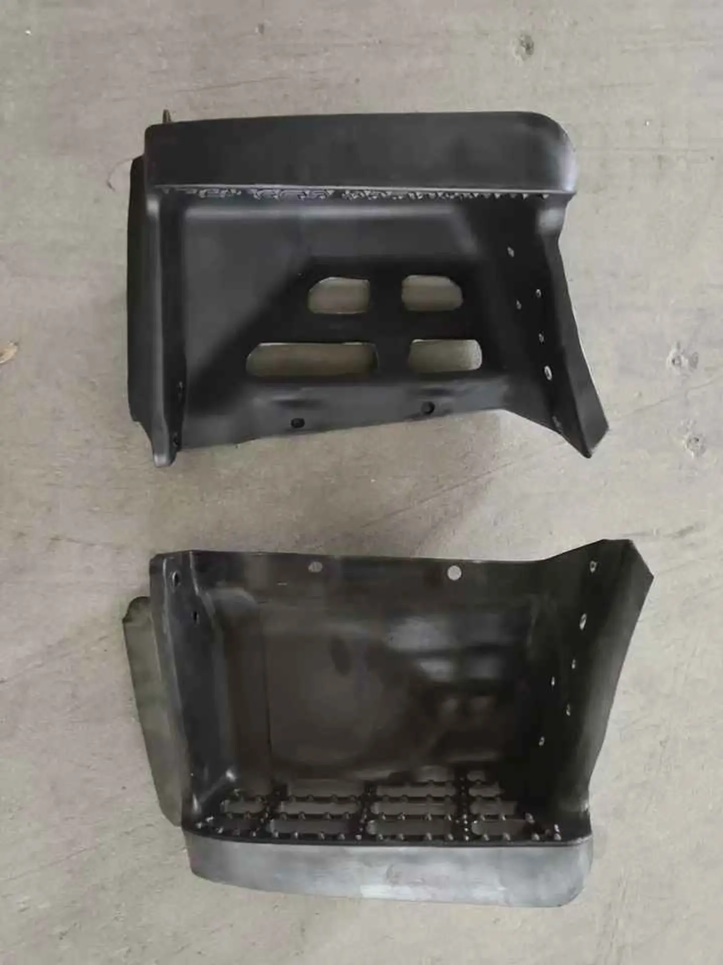51CM Black Plastic Step Panel for Hino 300 Dutro