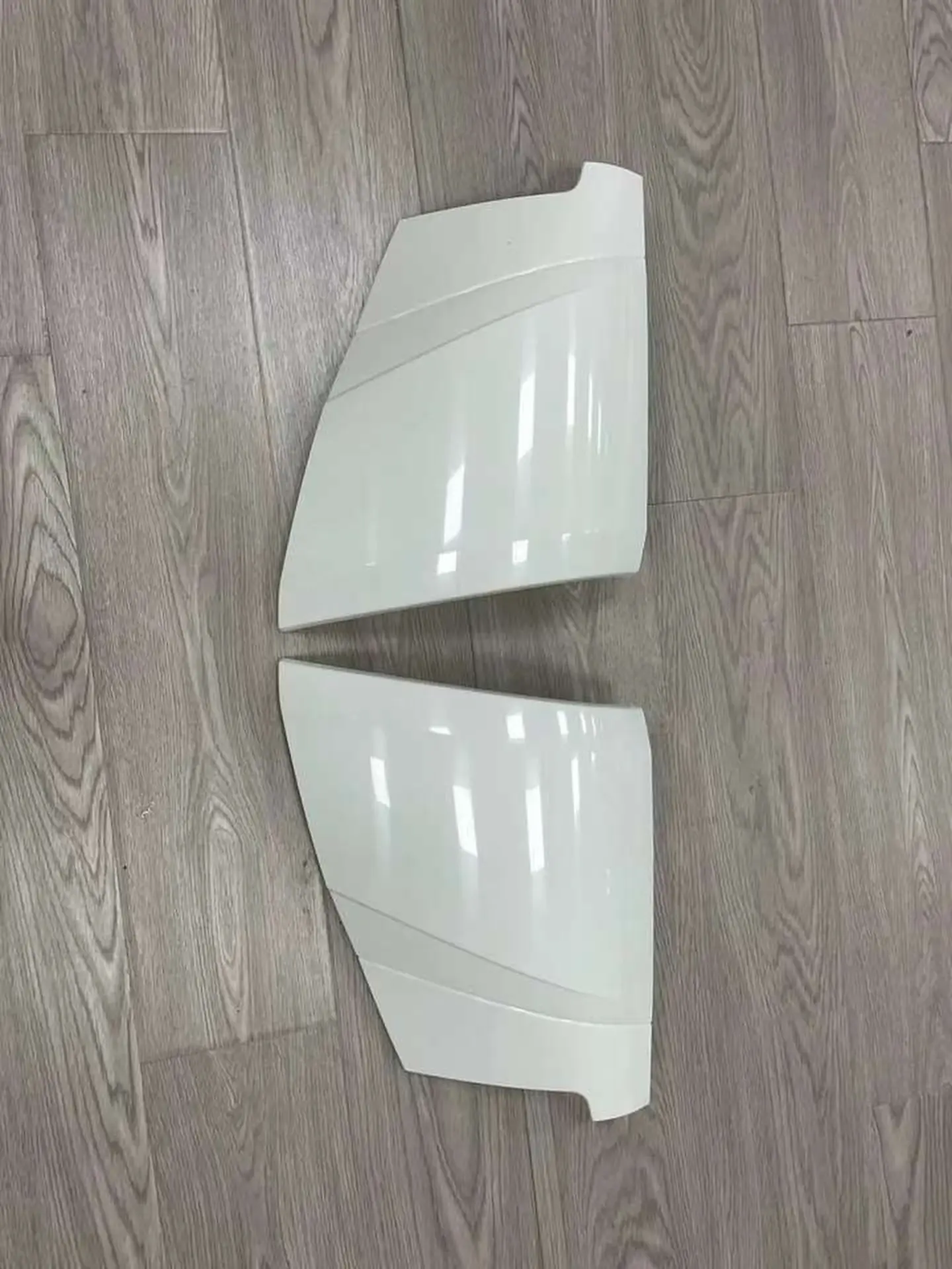 34CM White Plastic Corner Panel for Mitsubishi