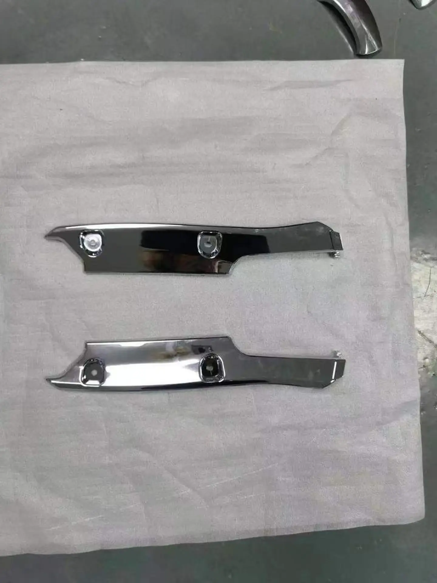 41CM Chrome Plastic Bumper for Hino Dominator 500 / New 500