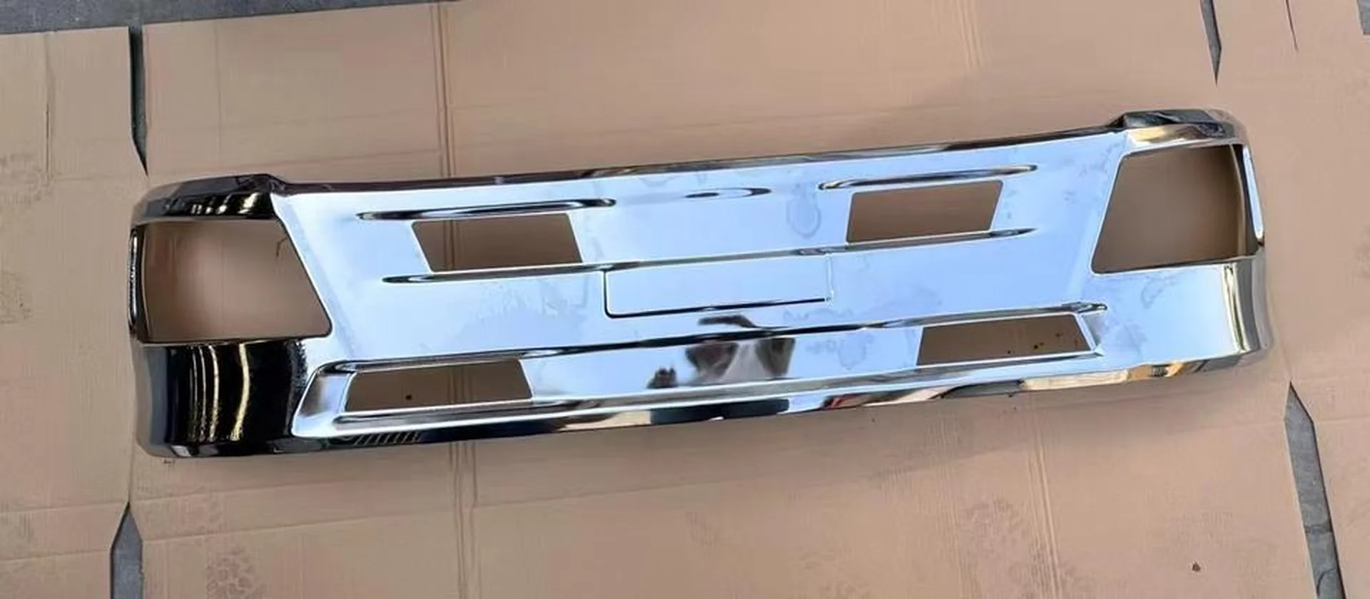 205CM Chrome Metal Bumper for Hino Dominator 500 / New 500