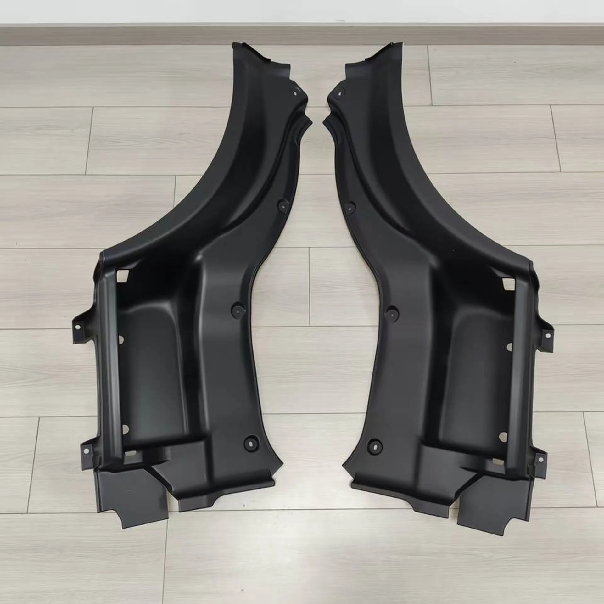 Black Plastic Step Panel for Hino New Mega 700