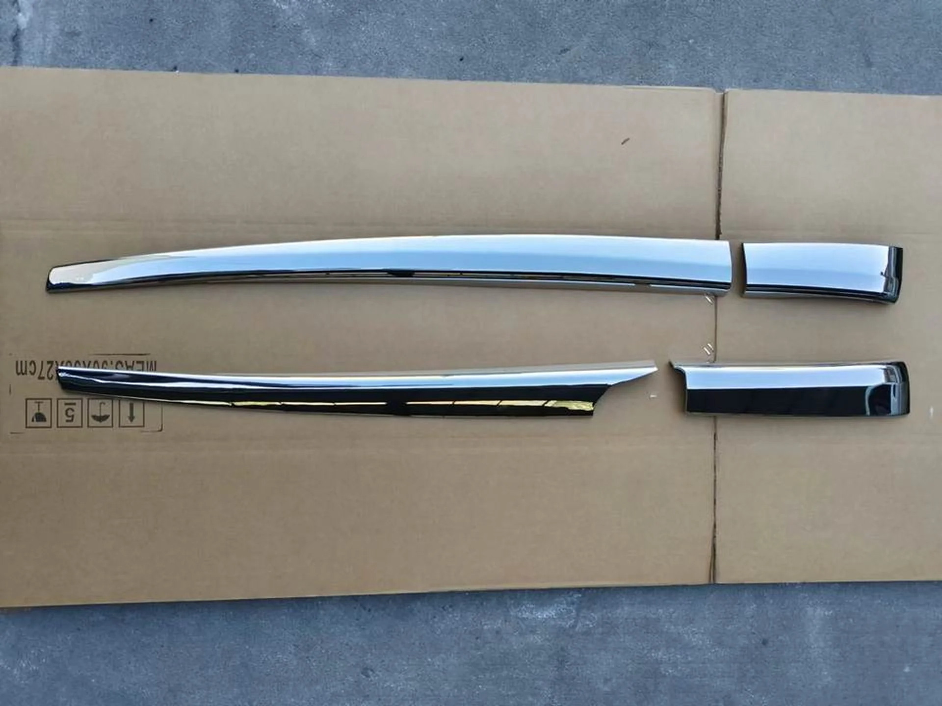 Chrome Plastic Door / Window Trim for Hino New Mega 700