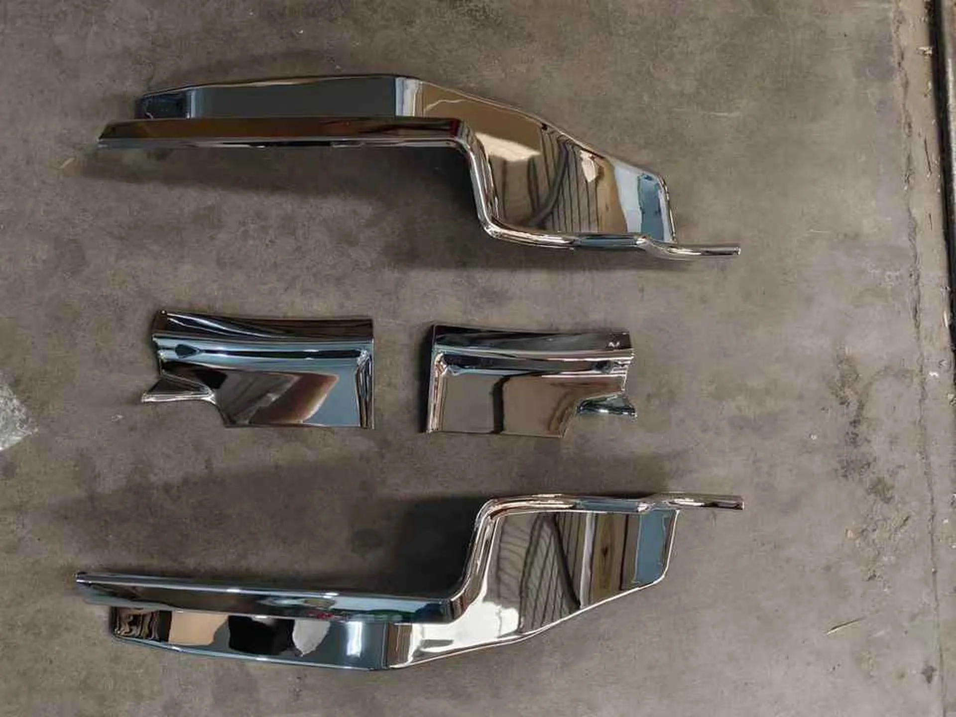 Chrome Plastic Bumper for Hino New Mega 700