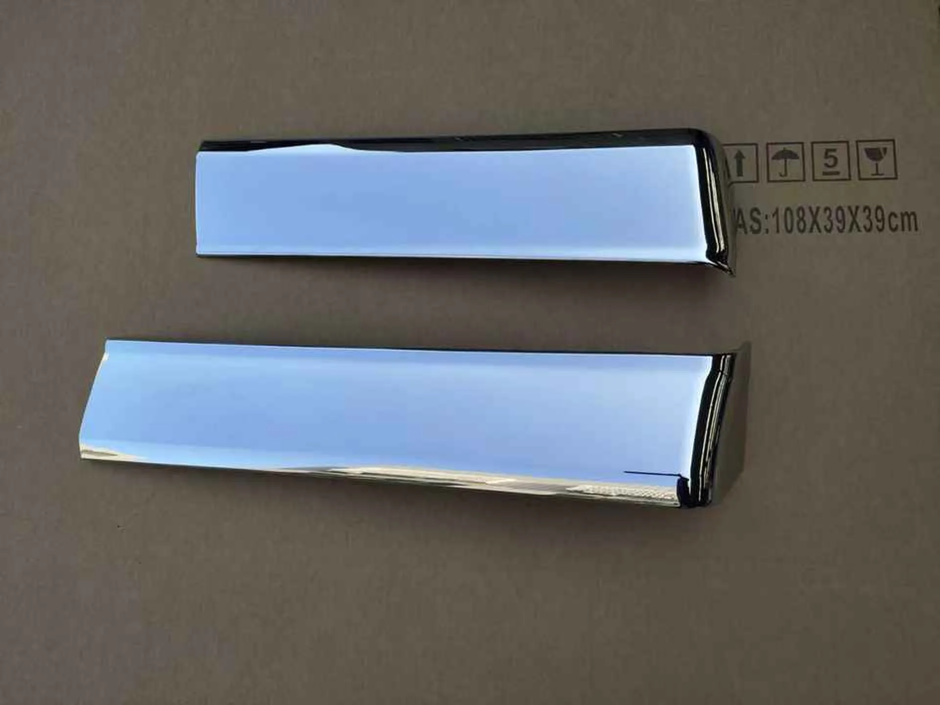 Chrome Plastic Door / Window Trim for Hino New Mega 700