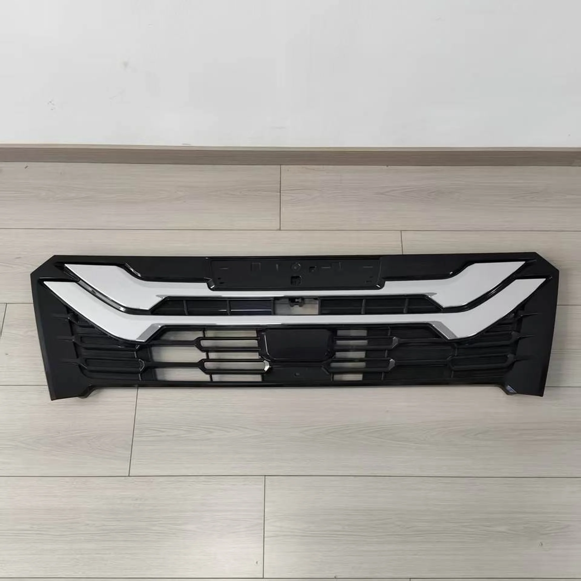 Chrome / Black Plastic Grille for Isuzu New Elf 2023
