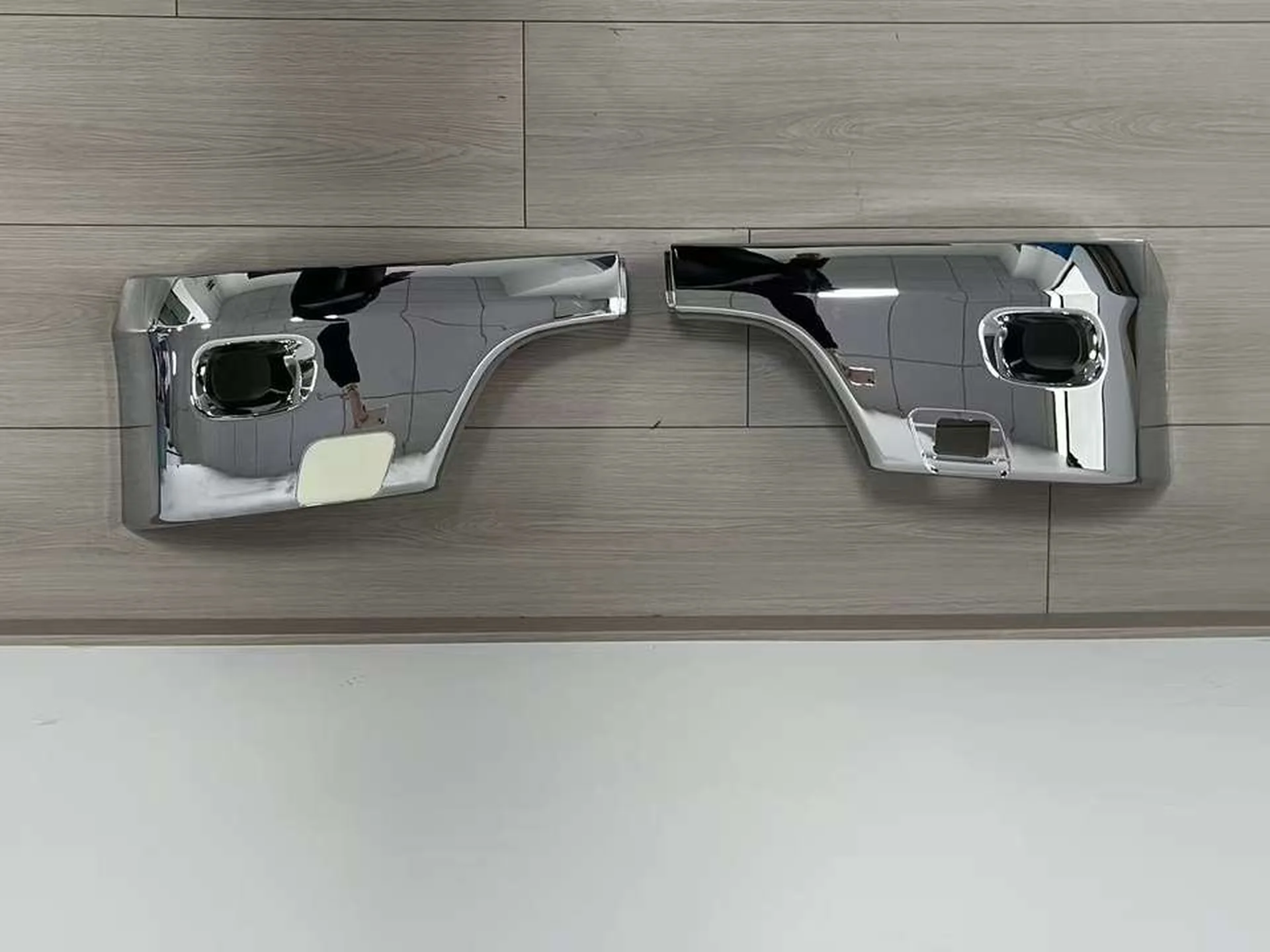 Chrome Plastic Bumper for Isuzu New Elf 2023