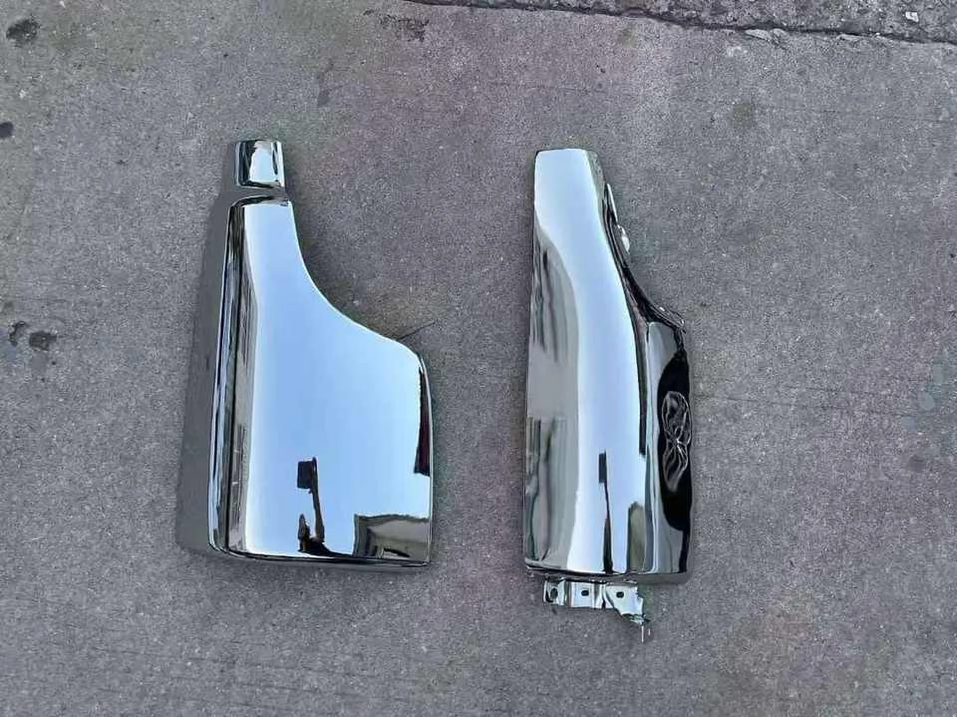 Chrome Plastic Corner Panel for Isuzu NPR 100P