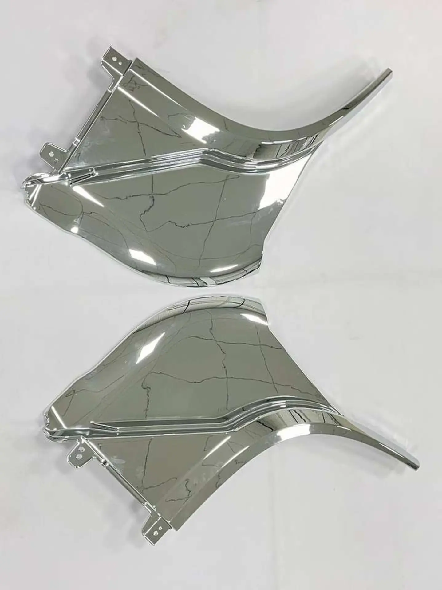 Chrome / White Plastic Fender / Mud Flap for Isuzu Giga 2017