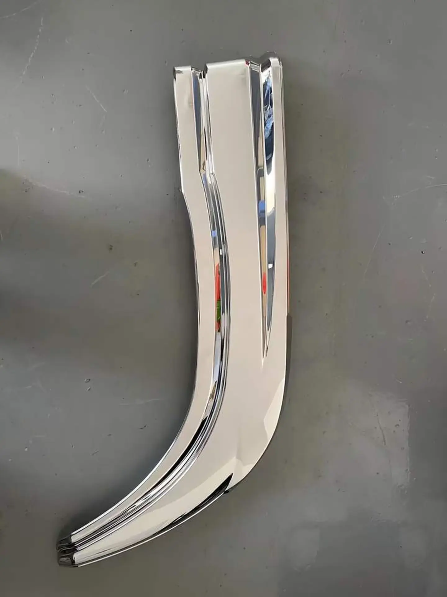 Chrome Plastic Fender / Mud Flap for Isuzu Giga 2010-2012
