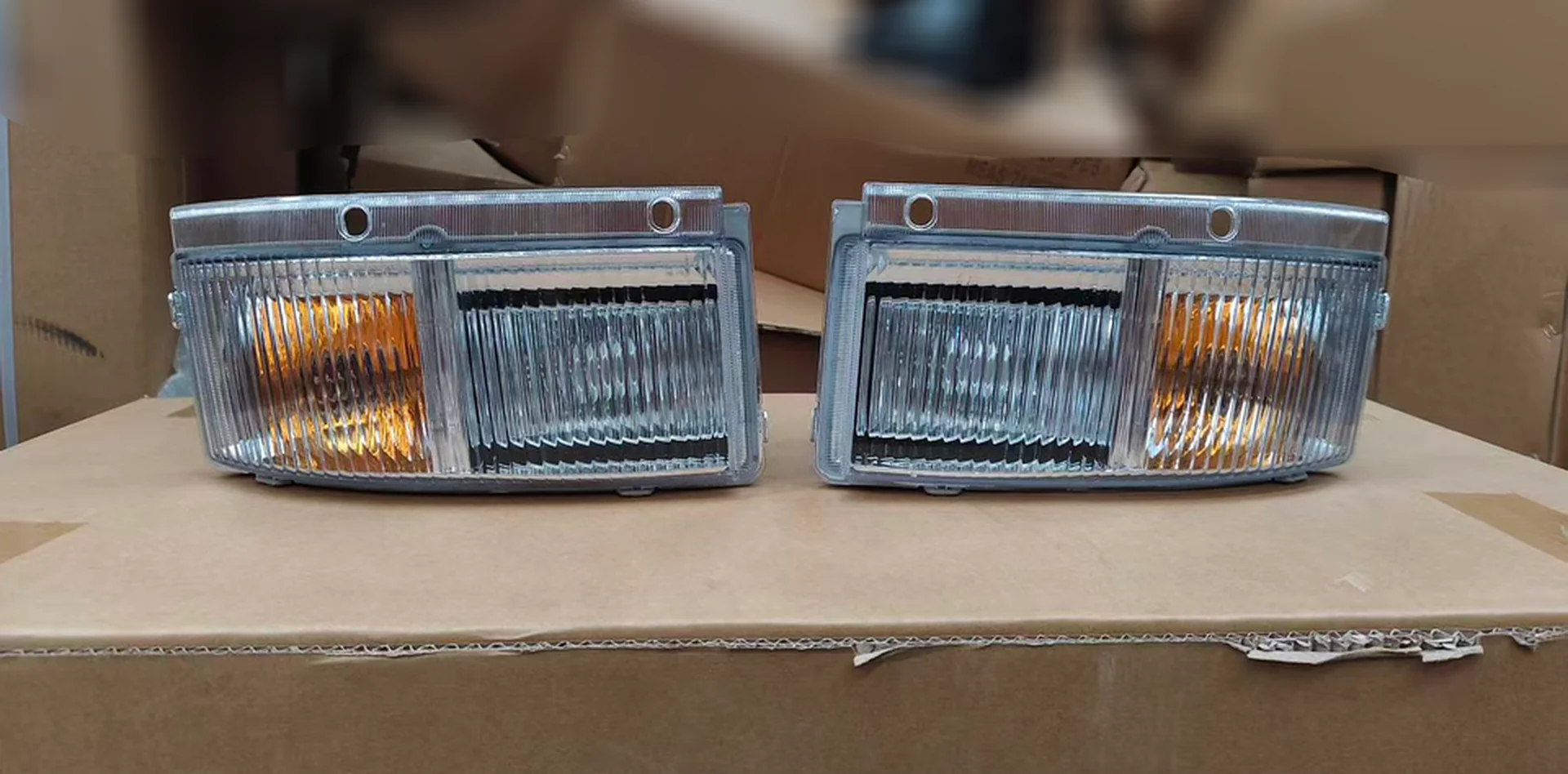 Plastic Fog Lamp for Isuzu Giga 2010-2012