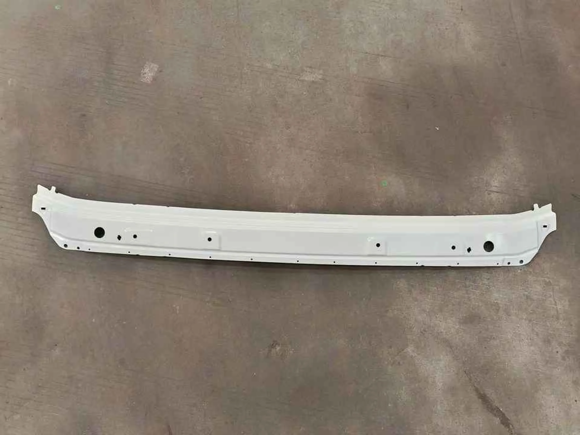 172CM White Metal Wiper Panel / Arm for Isuzu Forward / FRR