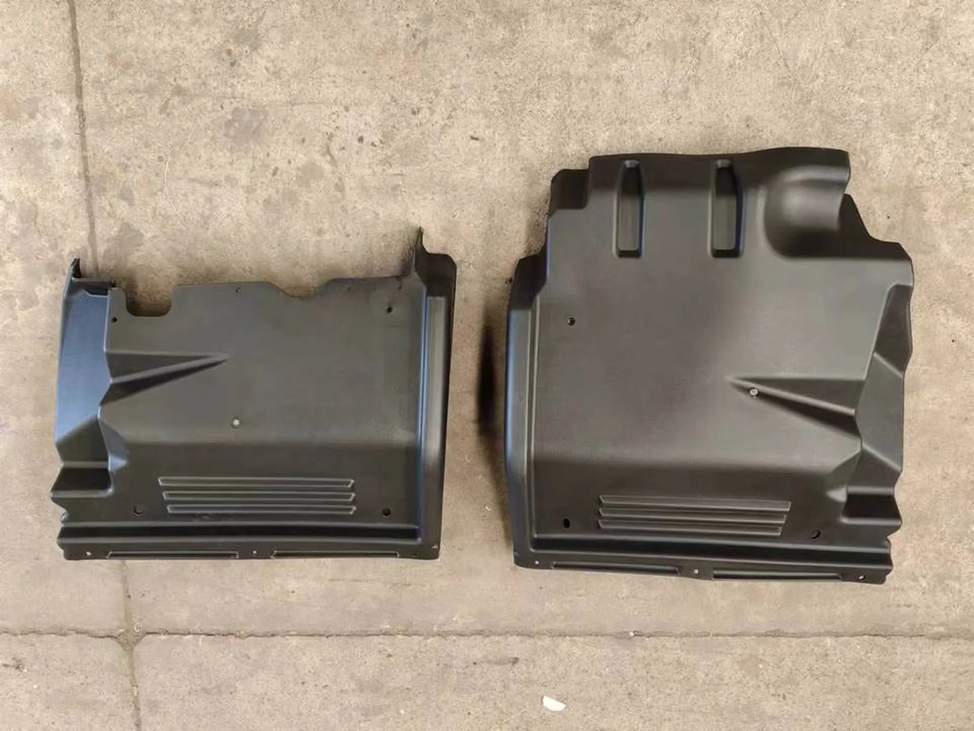Black Plastic Fender / Mud Flap for Isuzu Forward / FRR