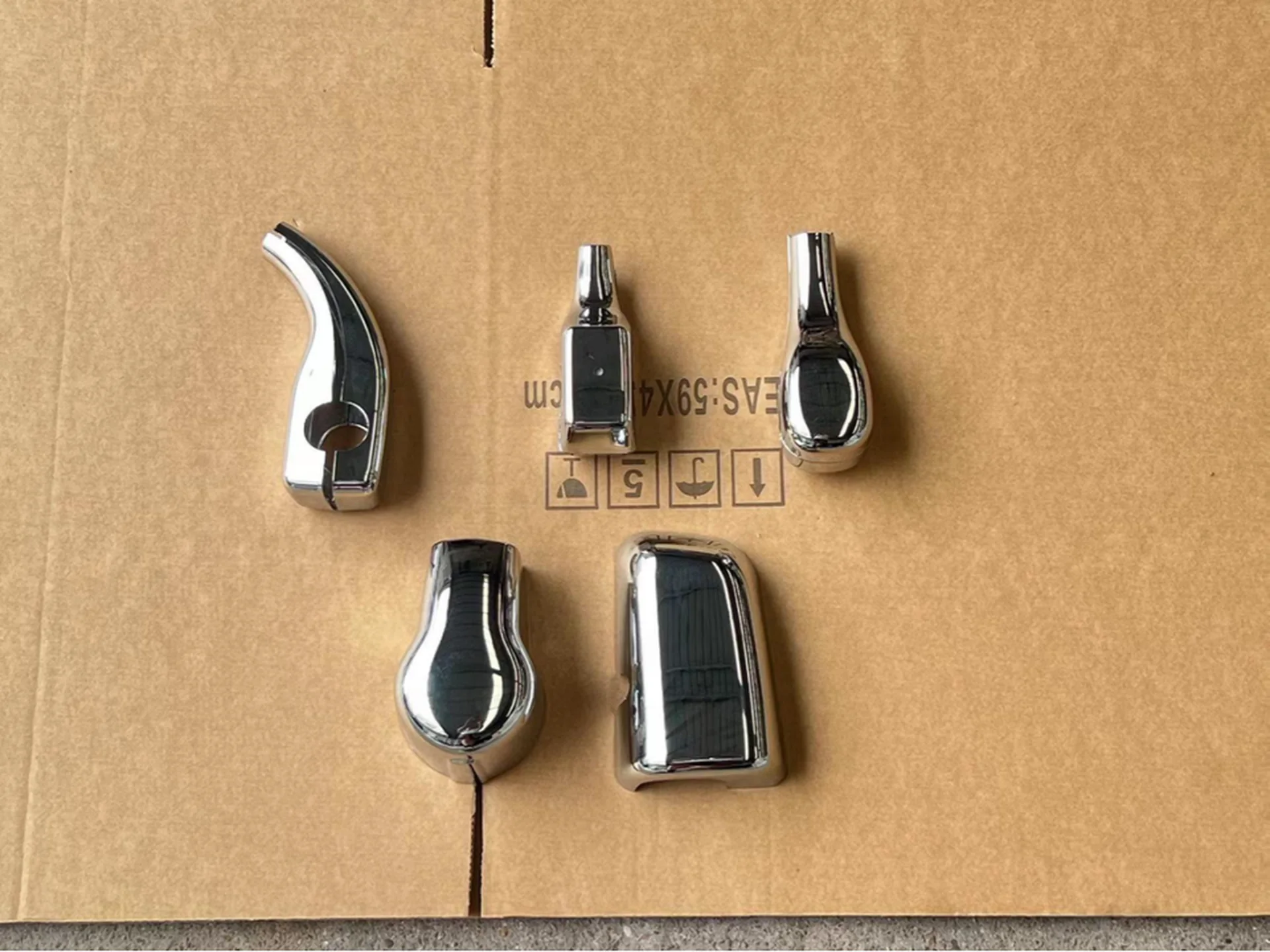 Chrome Plastic Mirror / Mirror Cover for Hino Mega 700