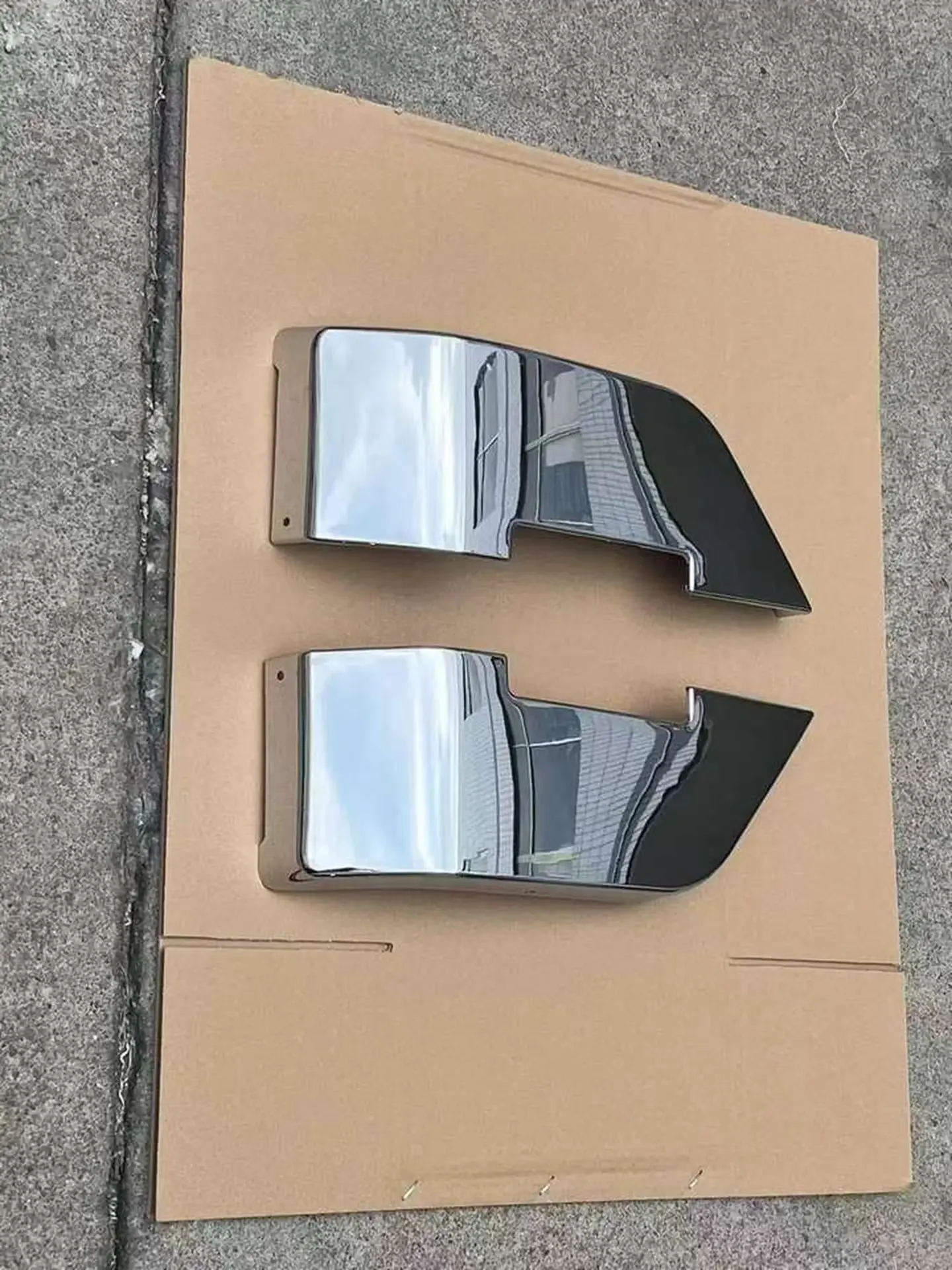 Chrome Plastic Step Panel for Isuzu Forward / FRR