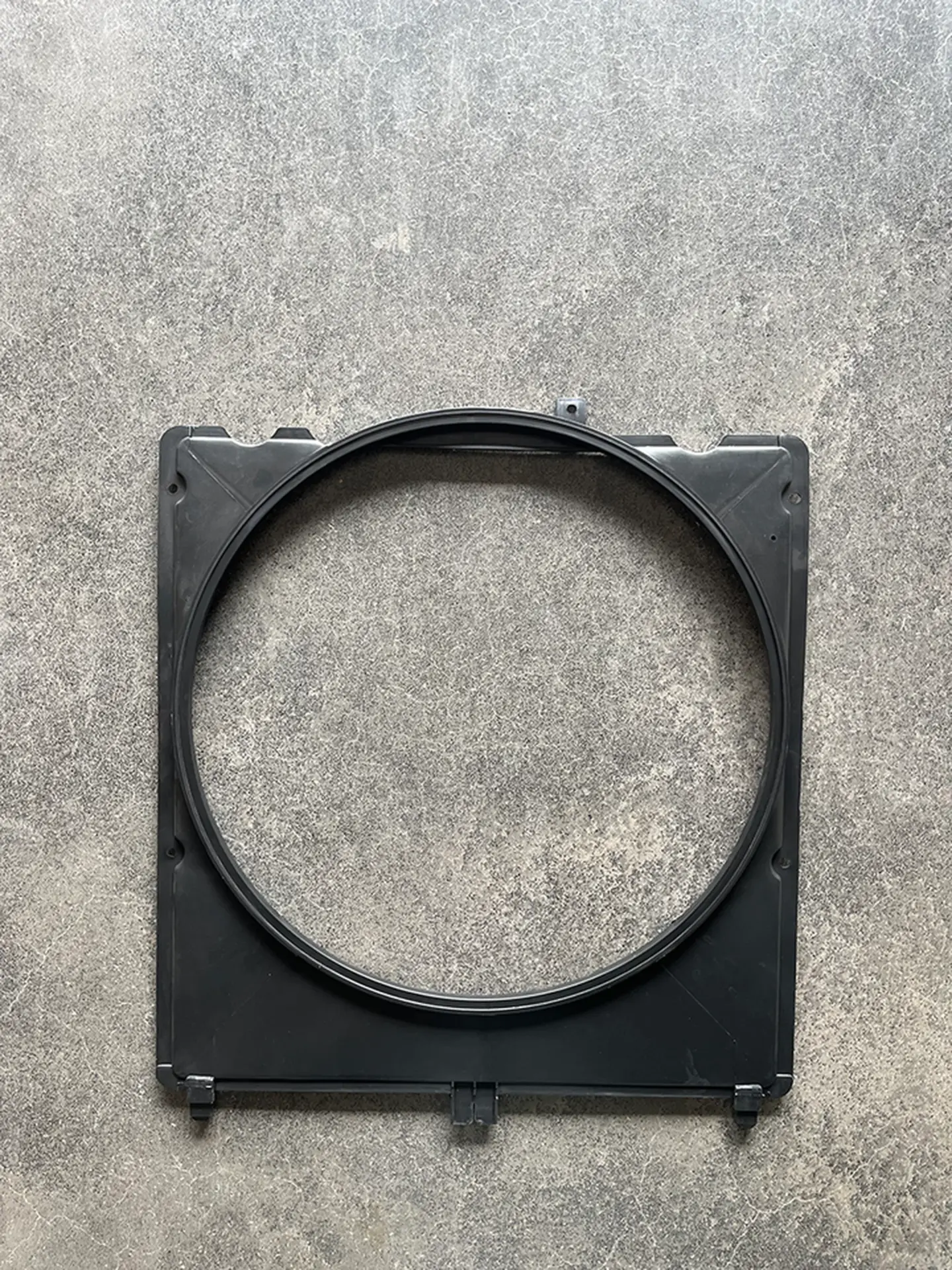 52*57CM Black Plastic Fan Shroud / Cover for Isuzu NPR 700P