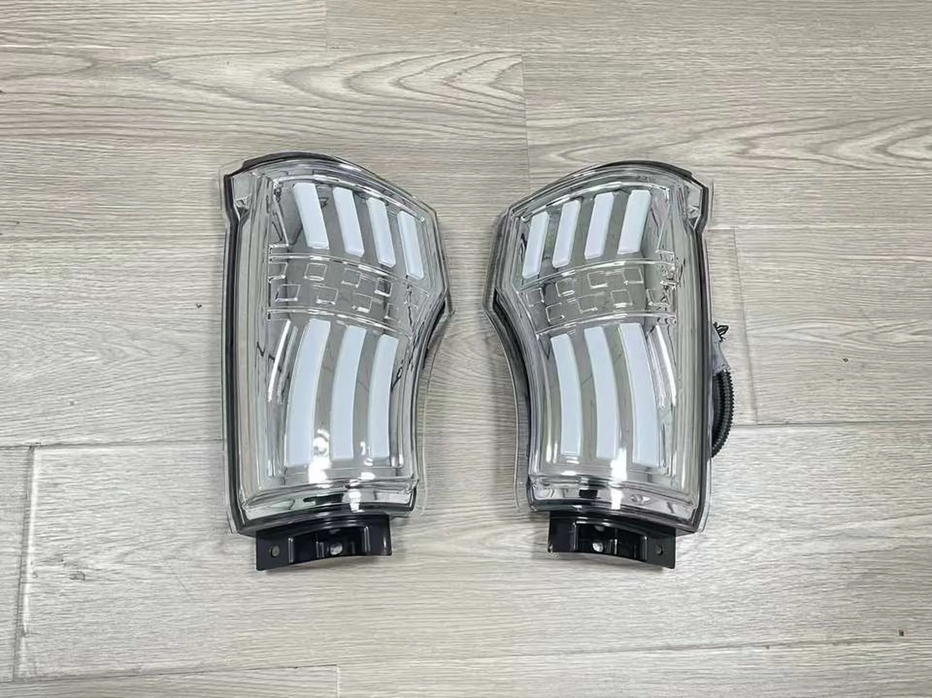 Plastic Corner Lamp for Isuzu NQR 600P