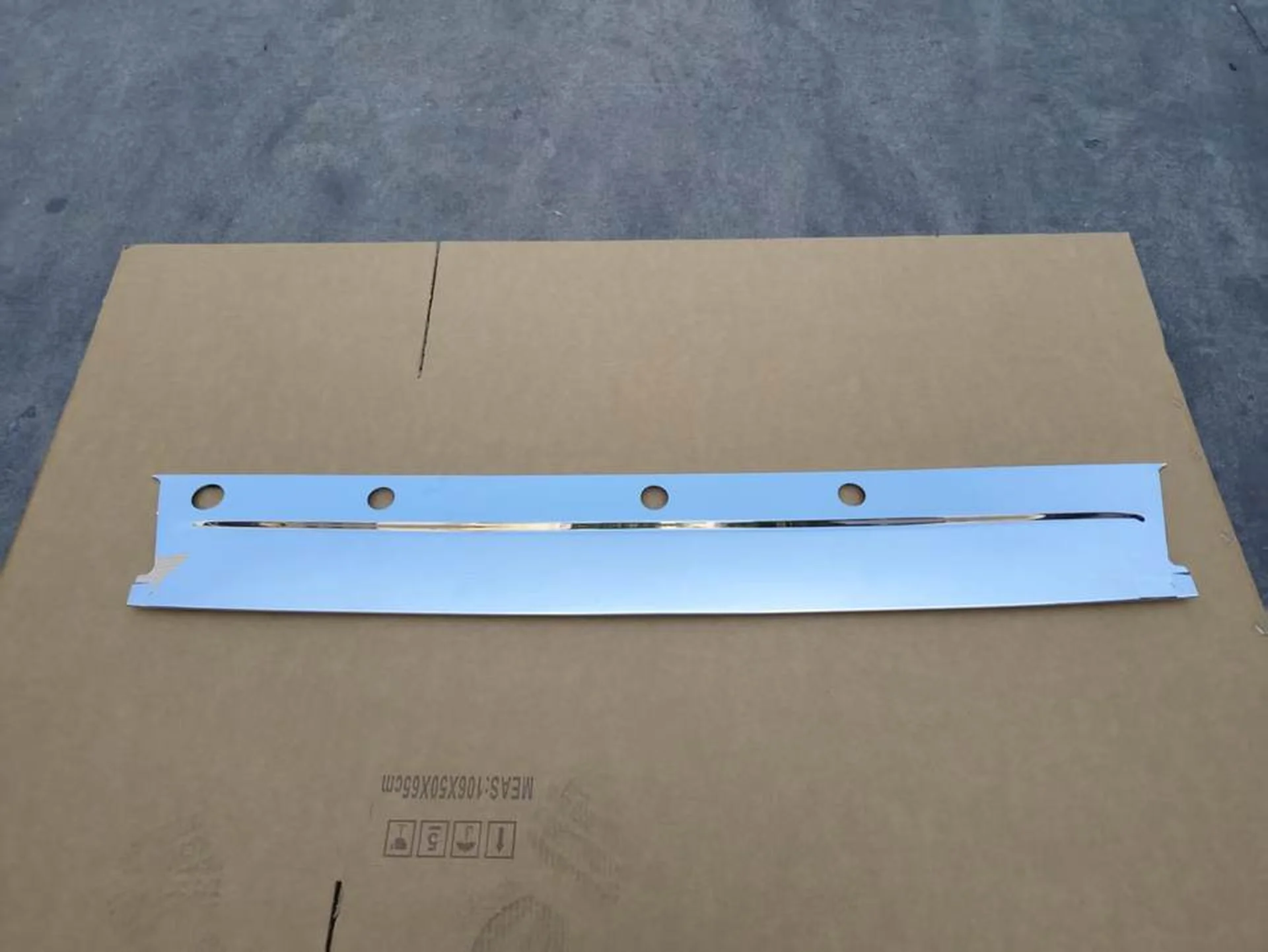 135/165CM Chrome / Black Plastic Wiper Panel / Arm for Isuzu NQR 600P