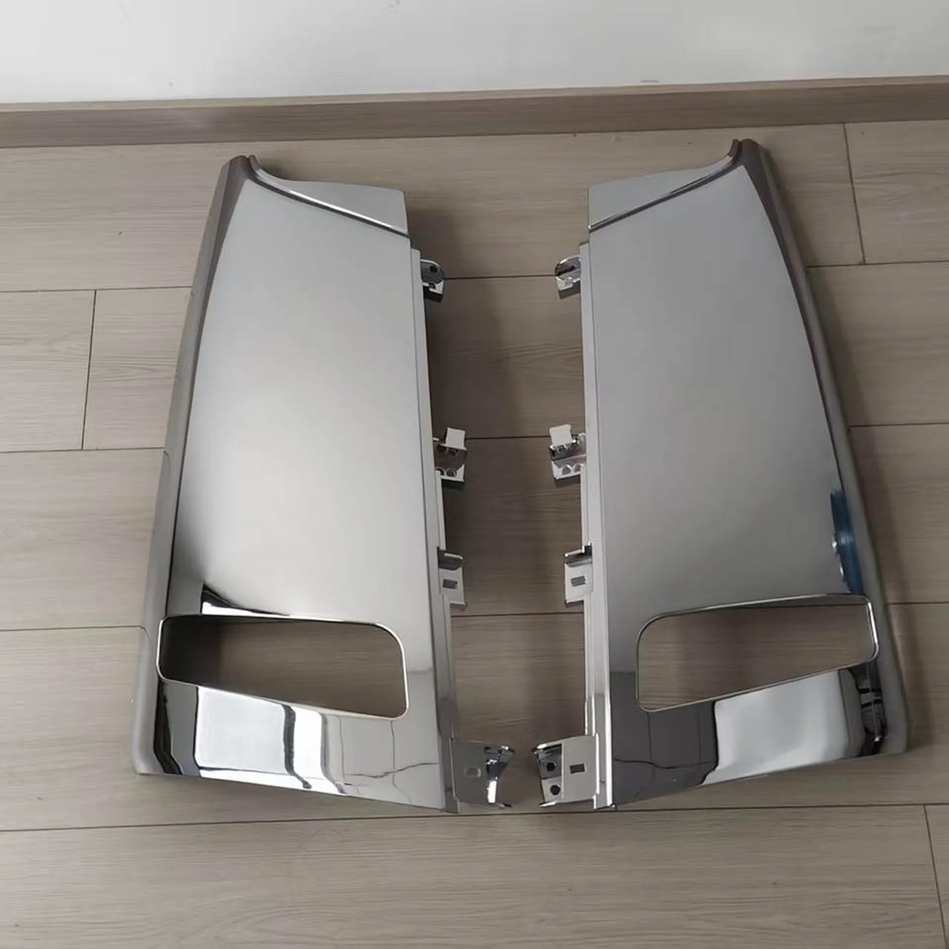79*39CM Chrome / White Plastic Corner Panel for Mitsubishi FM1524 / FM65F