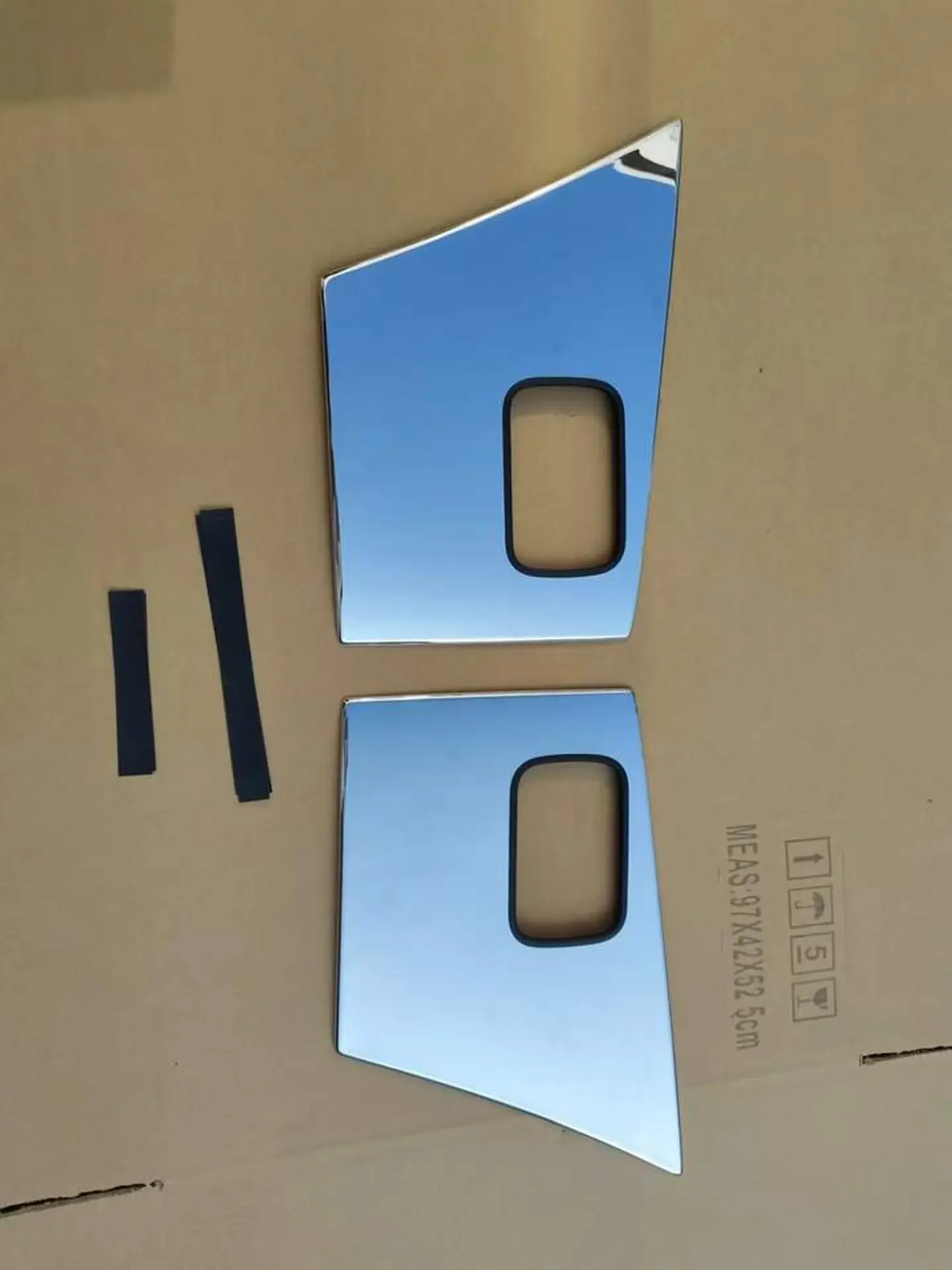 Chrome Plastic Door / Window Trim for Isuzu New Elf 2023