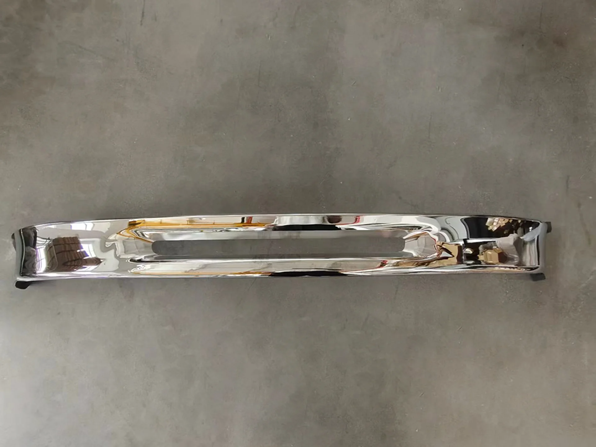 Chrome Metal Bumper for Mitsubishi FN627 / FM617