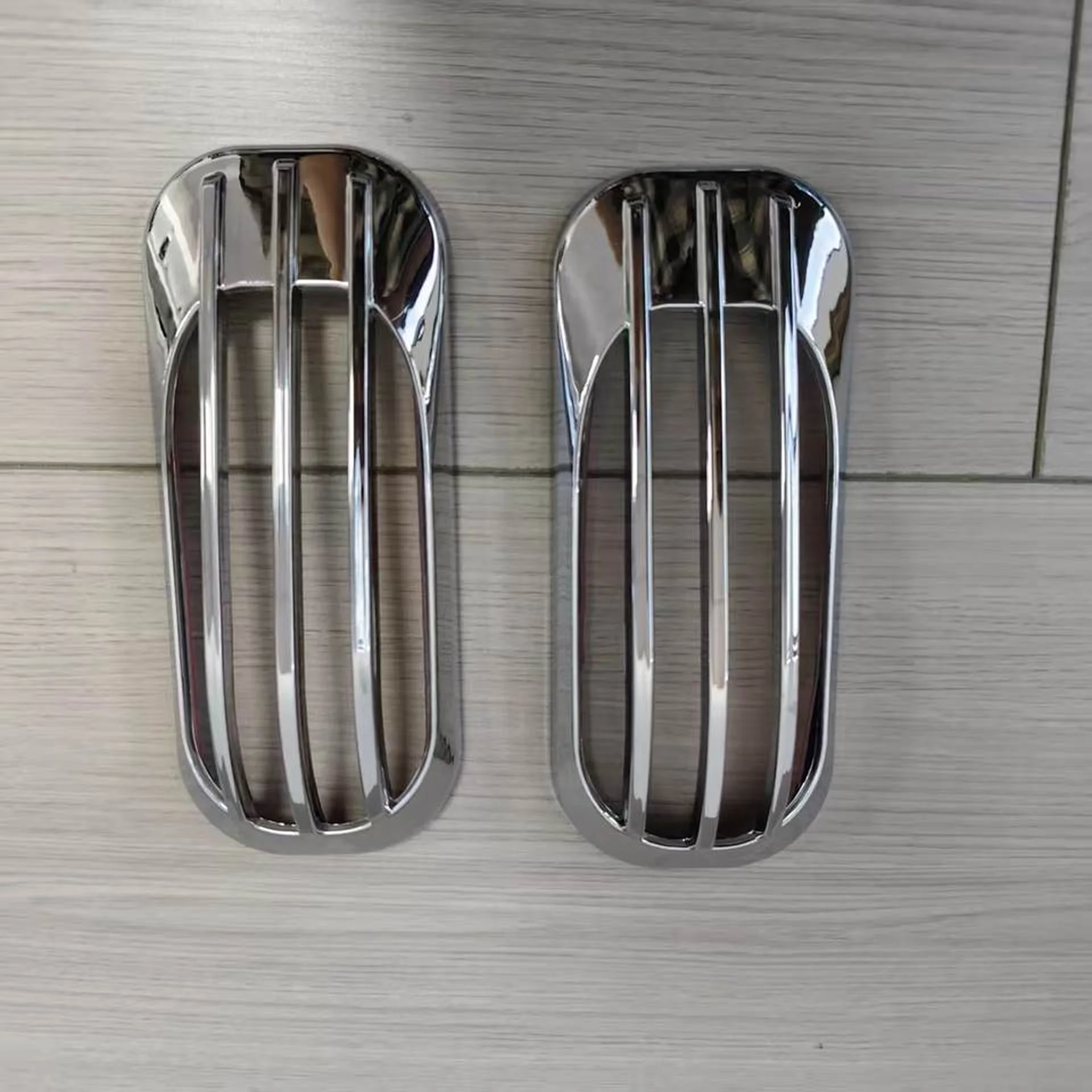 Chrome Plastic Corner Lamp for Mitsubishi Fuso 2020