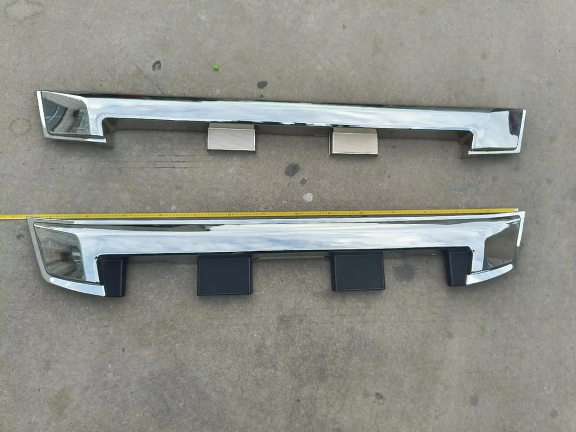 Black Plastic Grille for Hino Victor