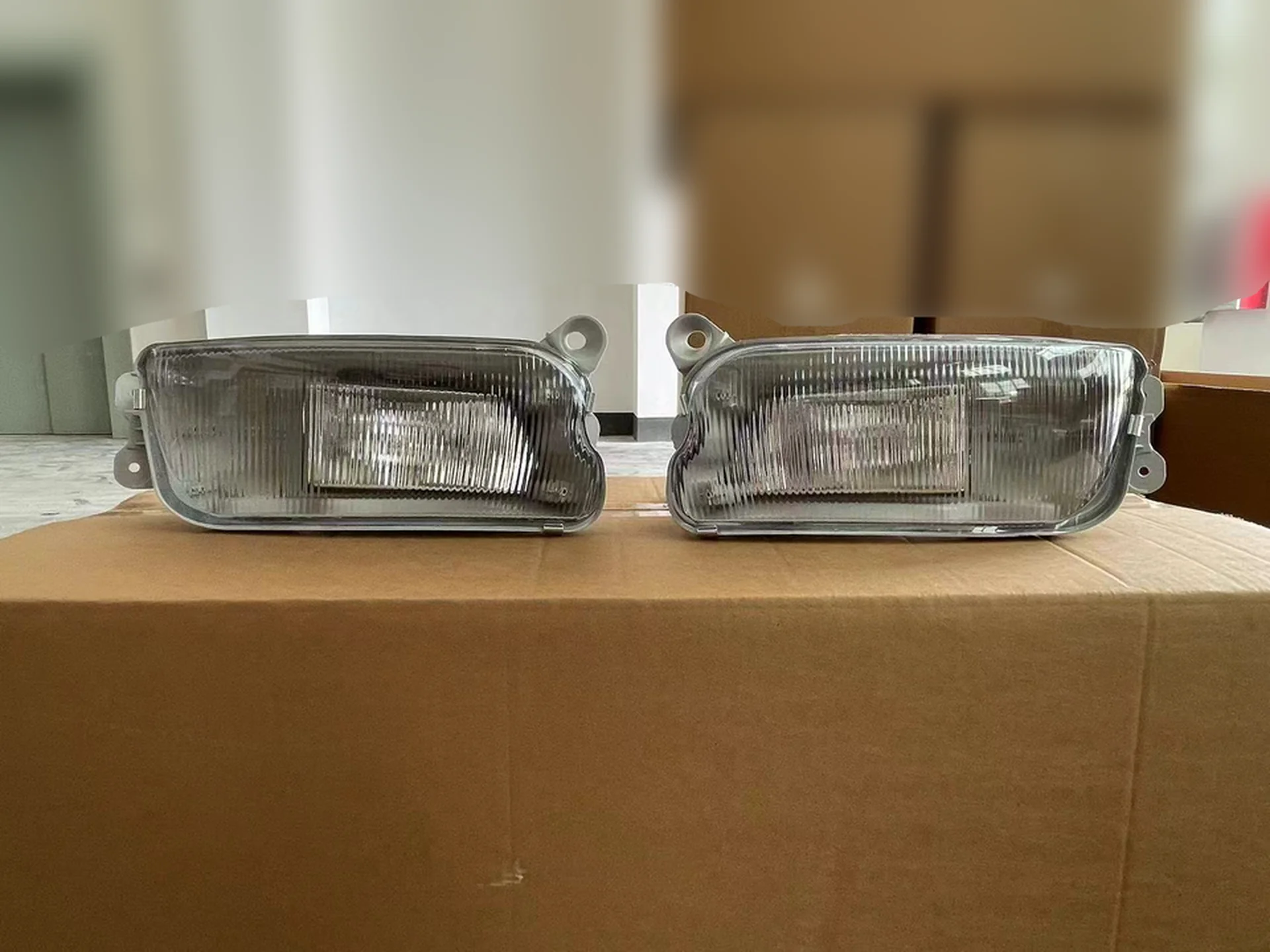 24V Plastic Fog Lamp for Mitsubishi FM1524 / FM65F