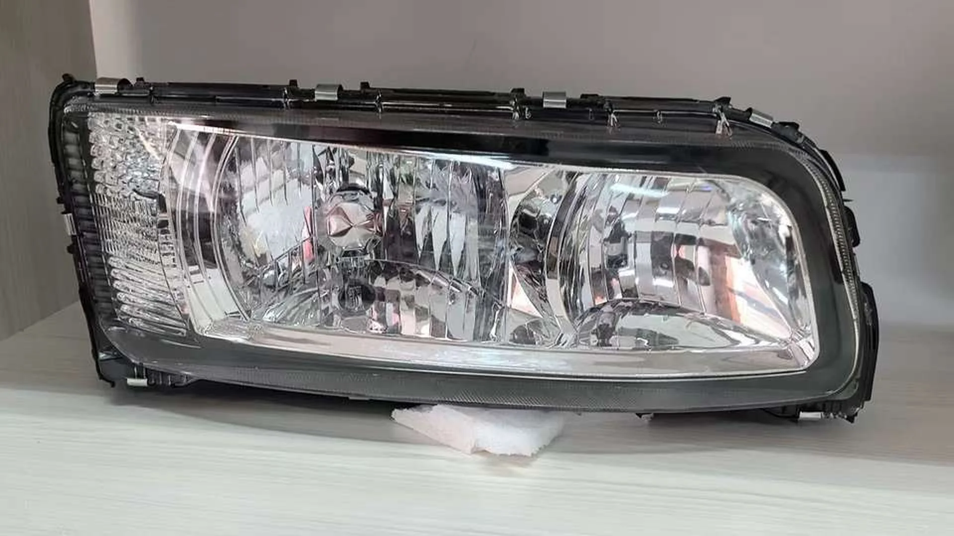 24V Plastic Head Lamp for Mitsubishi FM1524 / FM65F