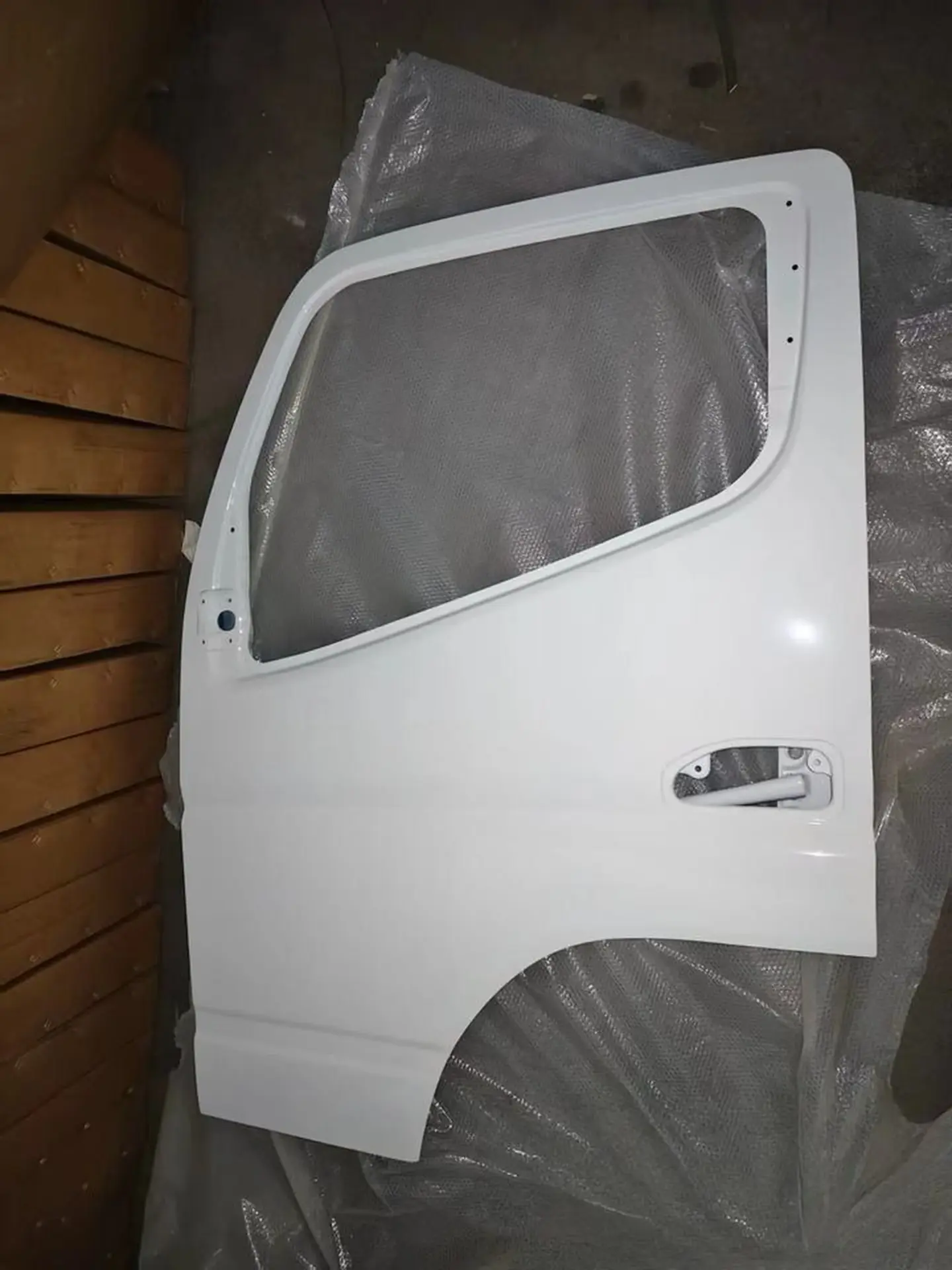 153CM White Metal Door for Mitsubishi Canter 2007