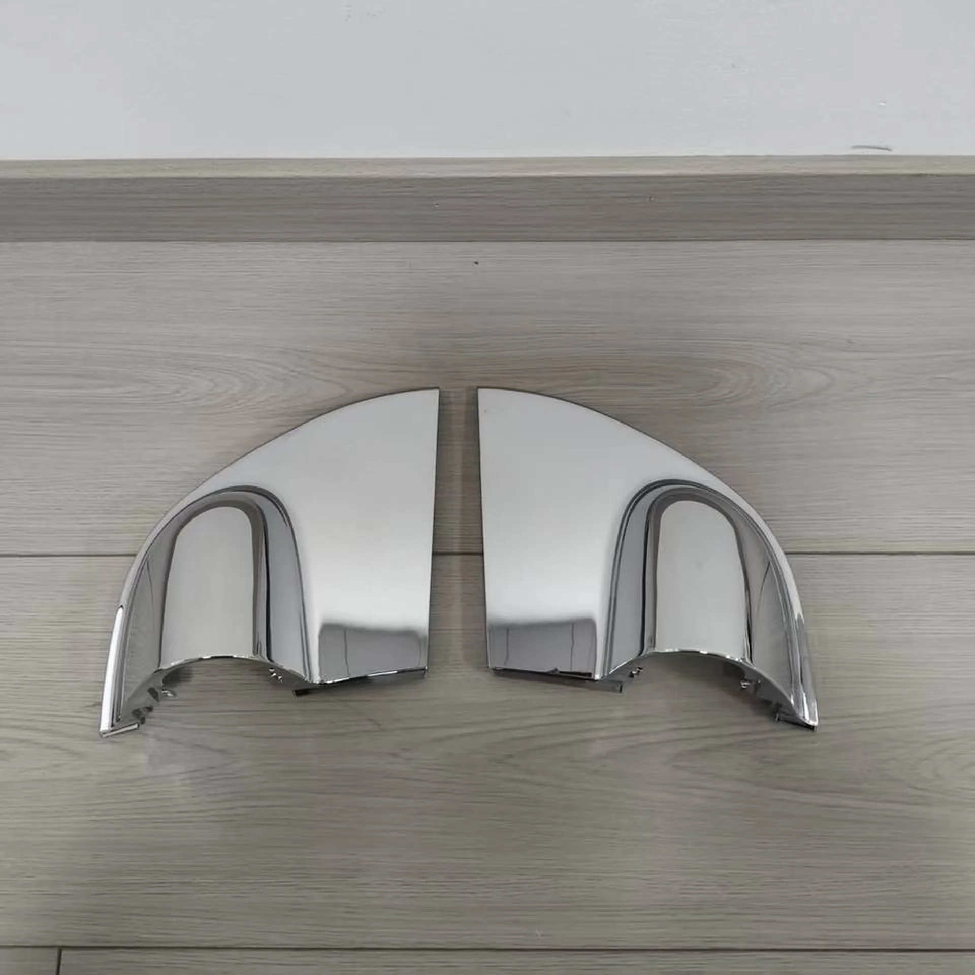 17*18CM Chrome / Black Plastic Mirror / Mirror Cover for Mitsubishi Canter 2007
