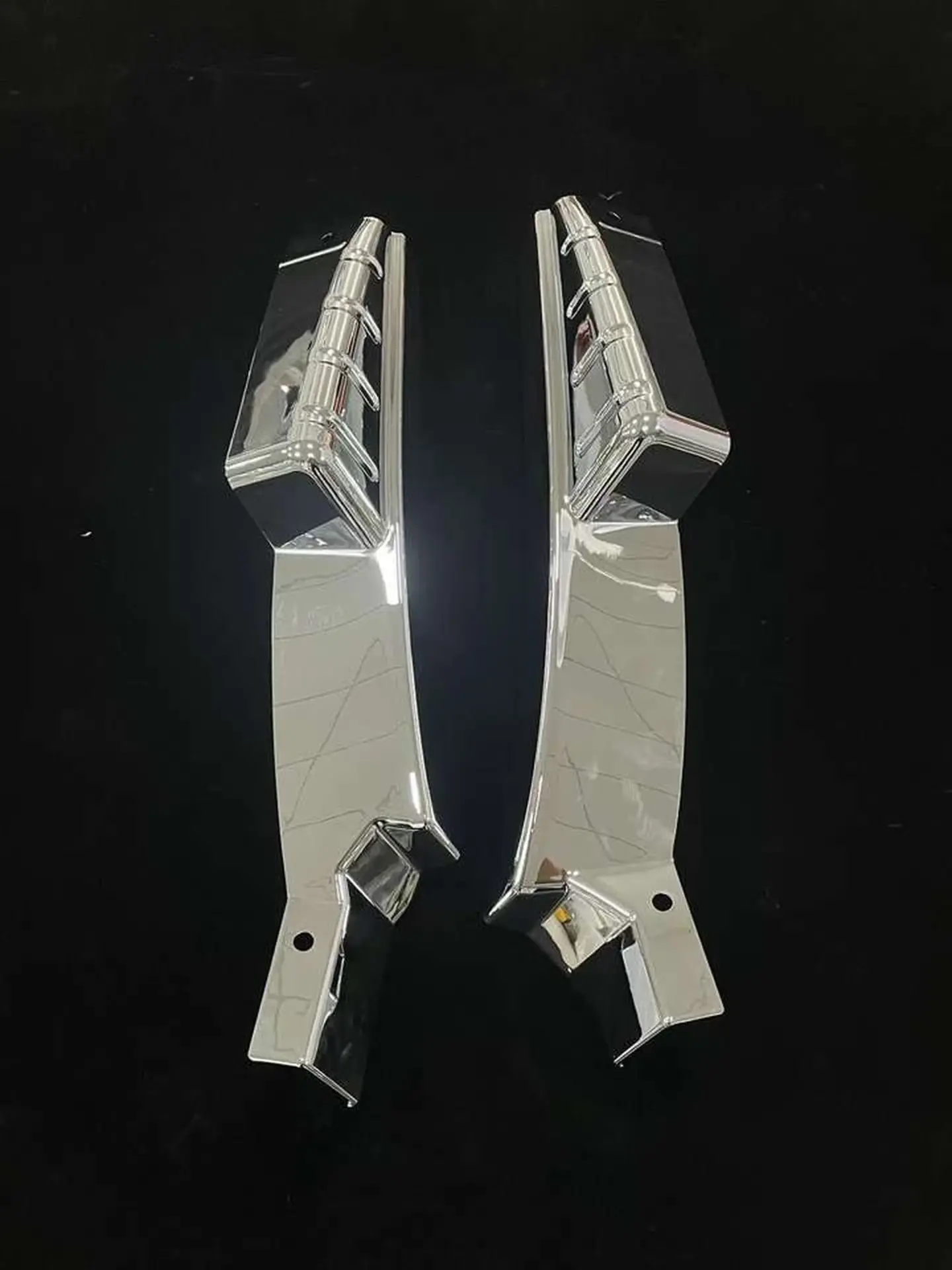 Chrome Plastic Fender / Mud Flap for Mitsubishi Canter 2010