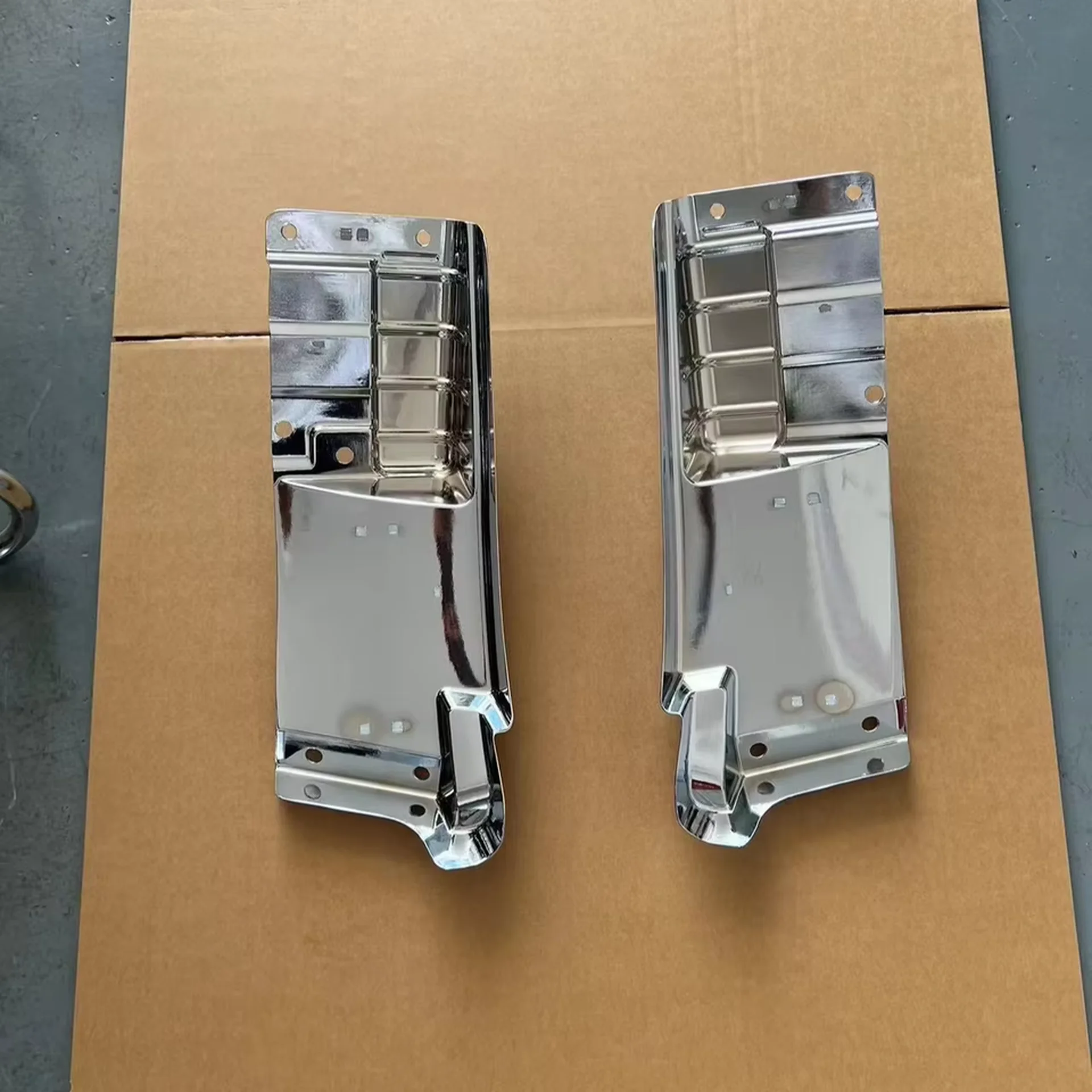 Chrome Plastic Fender / Mud Flap for Mitsubishi Canter 2010