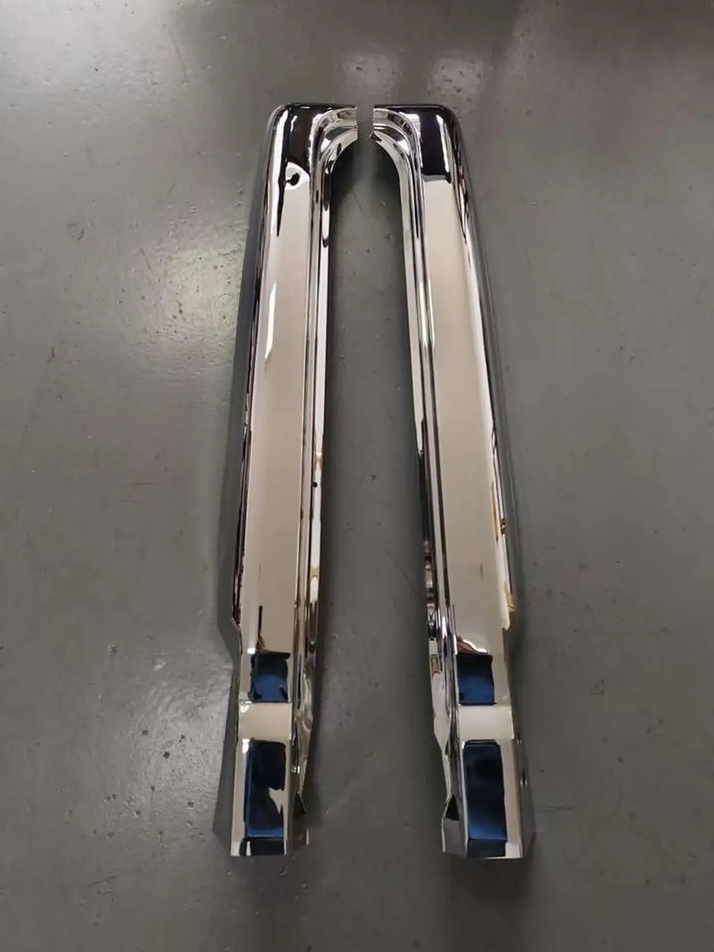 Chrome Metal Pillar Garnish for Mitsubishi Canter 2010