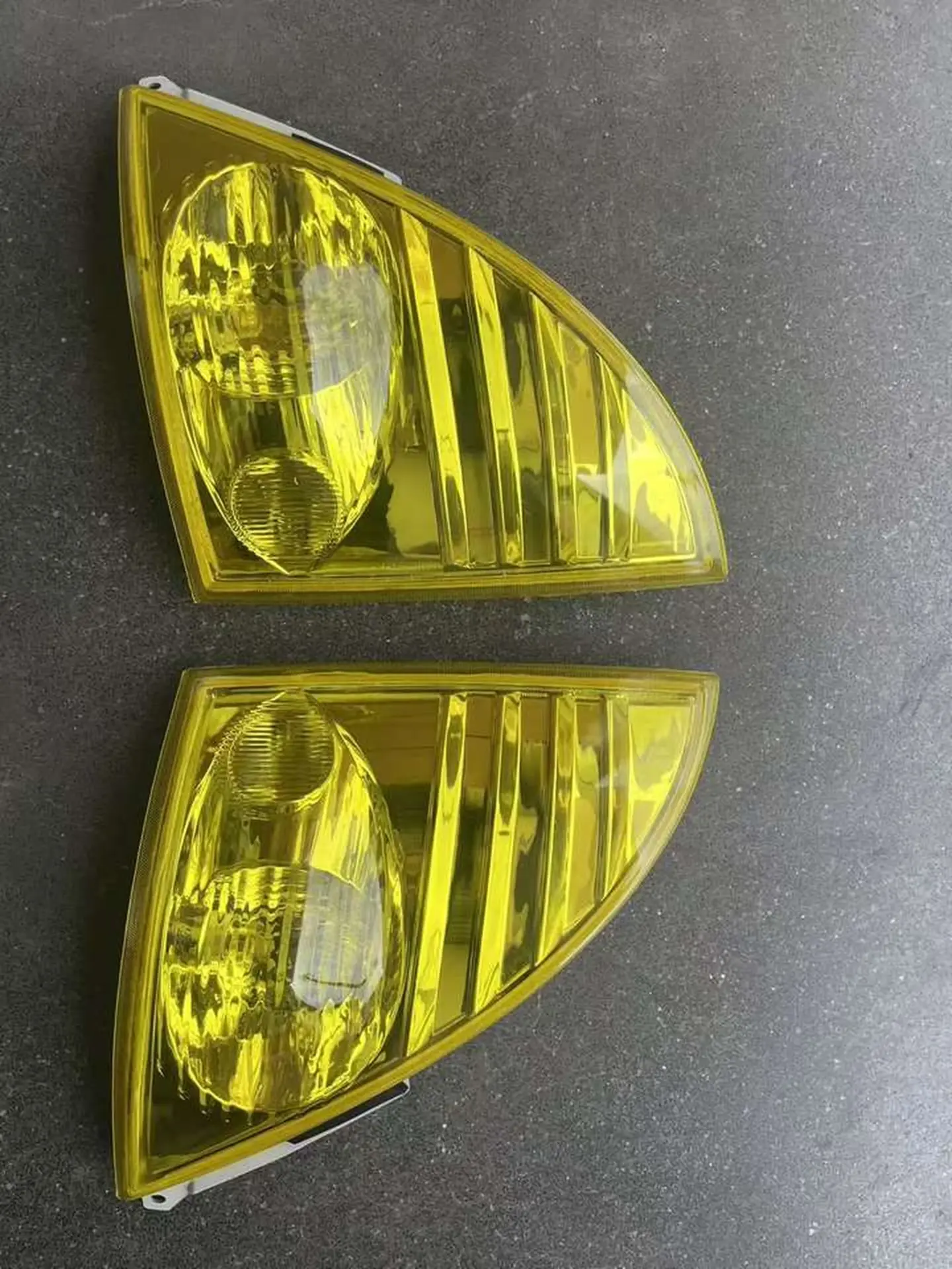 12V24V Yellow Plastic Corner Lamp for Hino