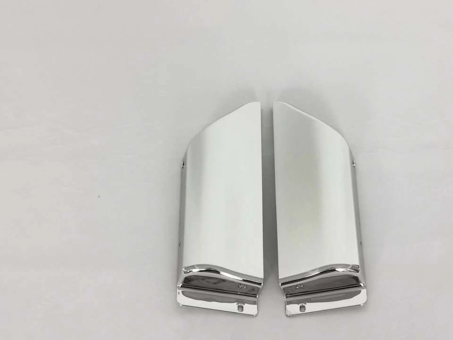 Chrome Plastic Step Panel for Mitsubishi FE647 / FE511