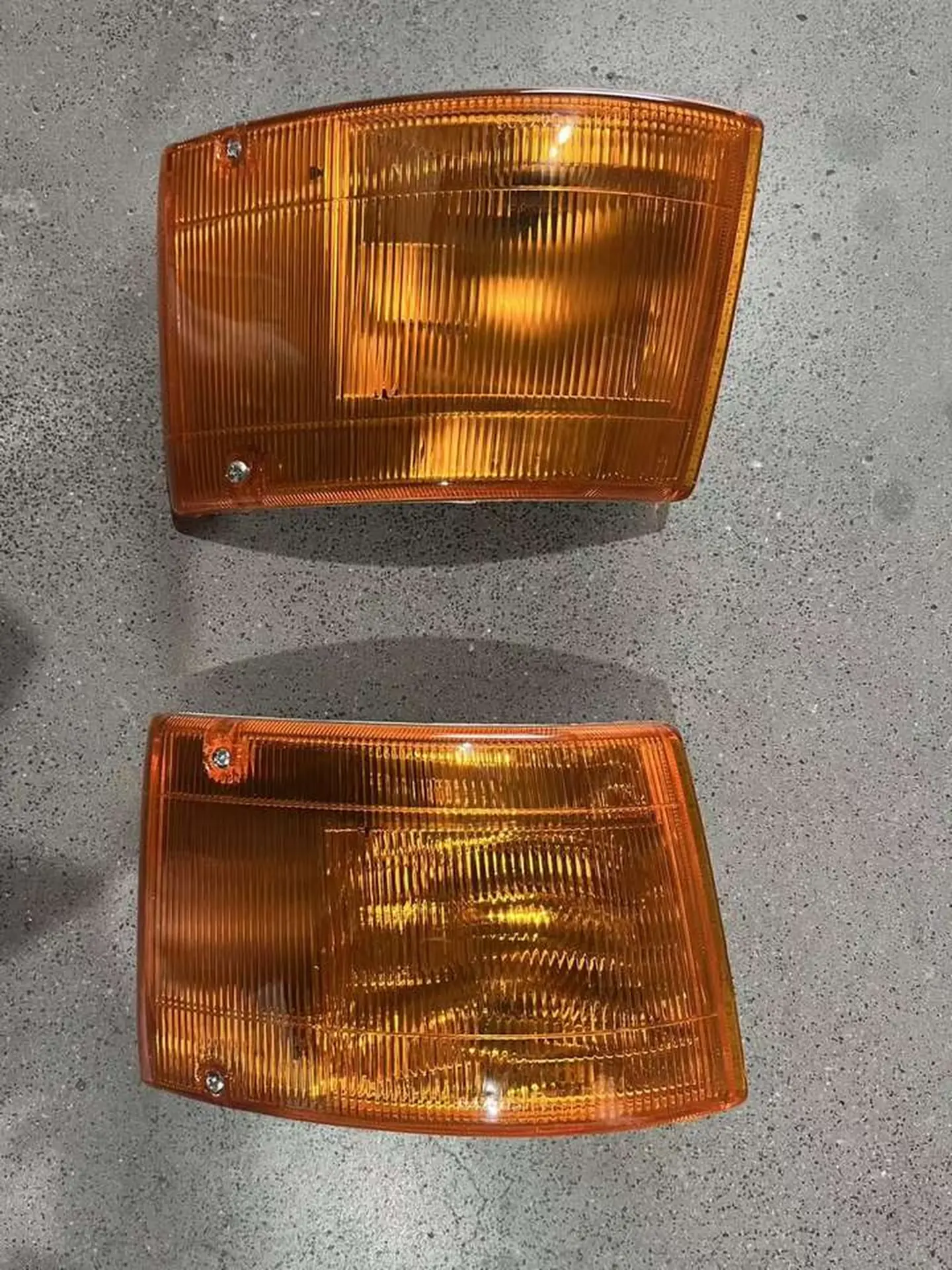 Yellow Plastic Corner Lamp for Hino FM3M / FM2K