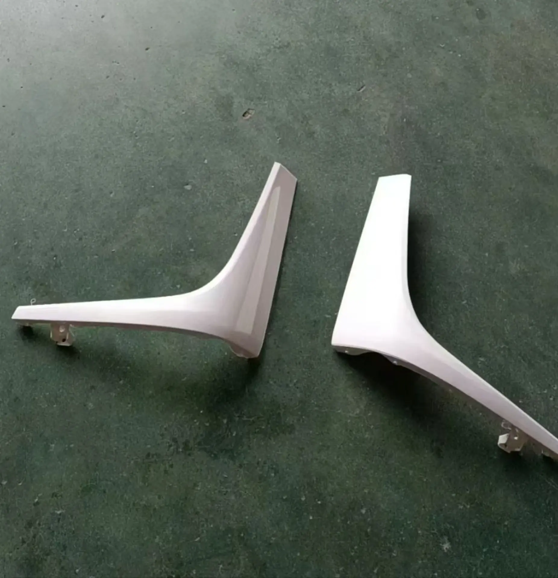 White Plastic Head Lamp for Mitsubishi Fuso 2020