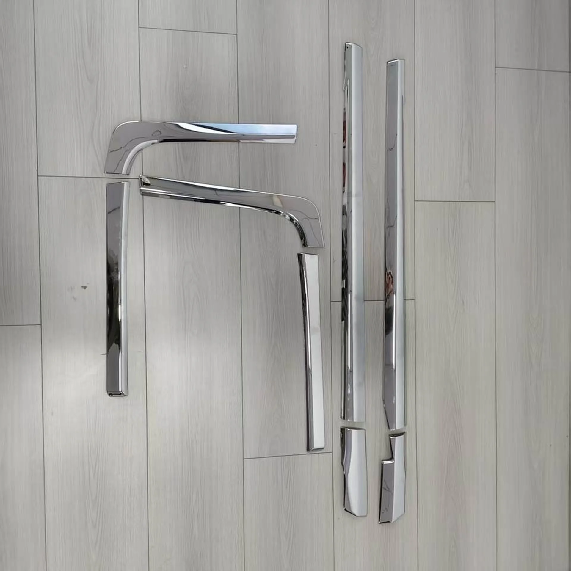 Chrome Plastic Door / Window Trim for Nissan UD / Quon