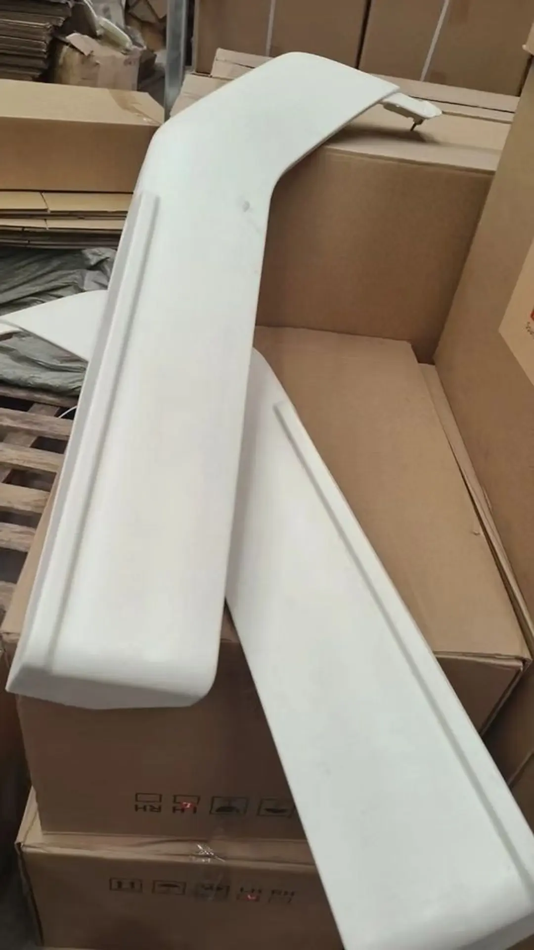 White Plastic Fender / Mud Flap for Nissan UD Generic