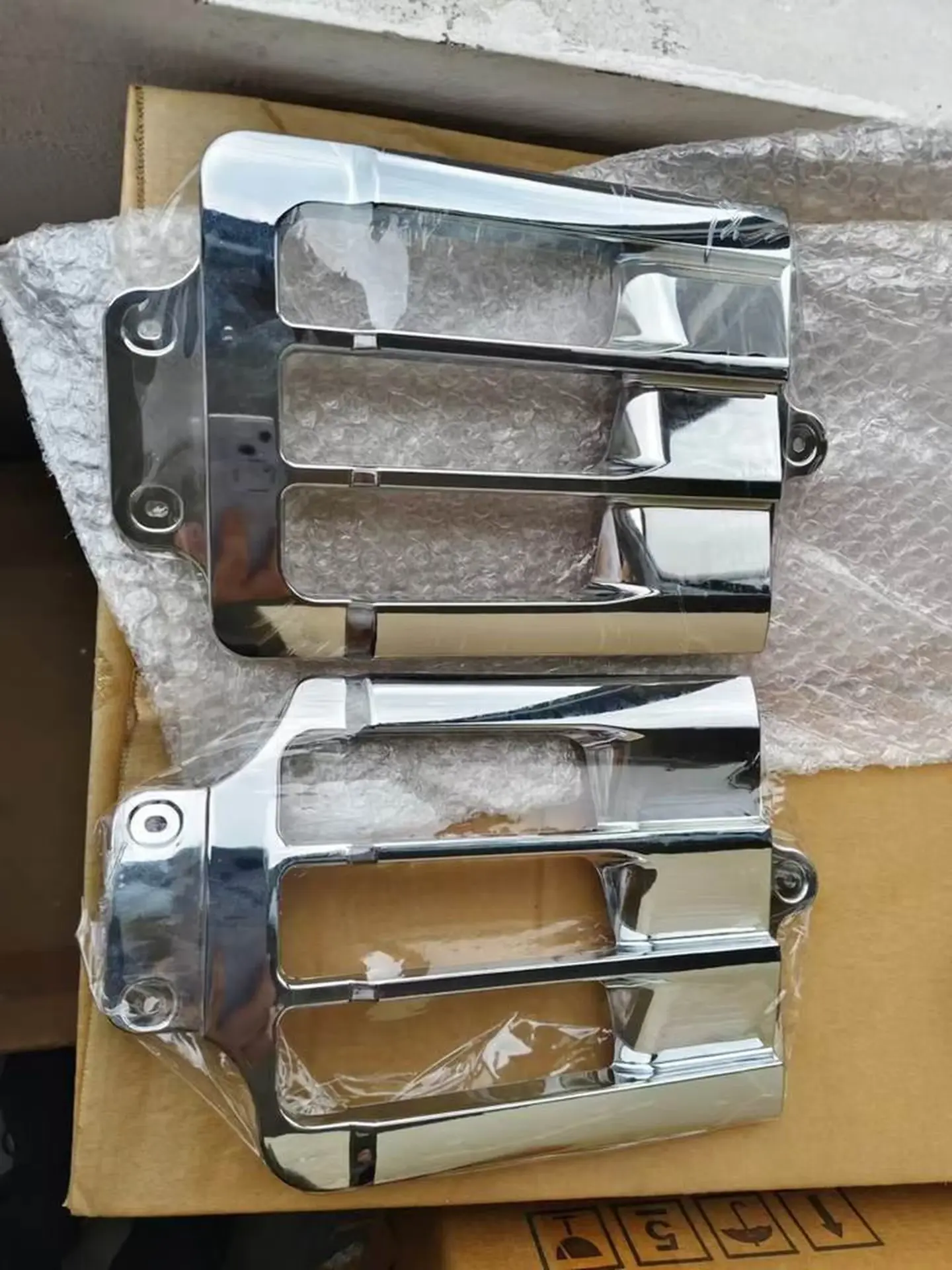 Chrome / Black Plastic Bumper for Nissan