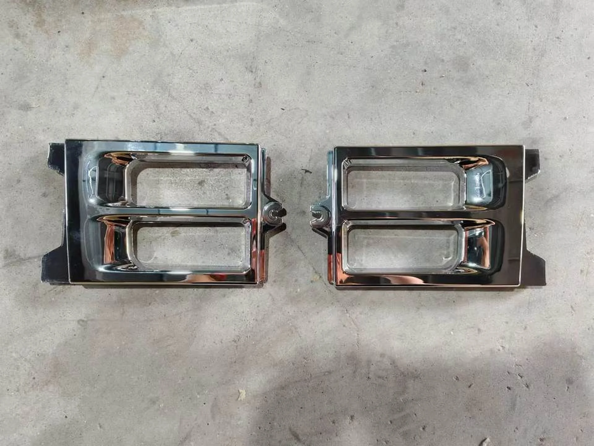 Chrome Plastic Bumper for Nissan UD / Quon