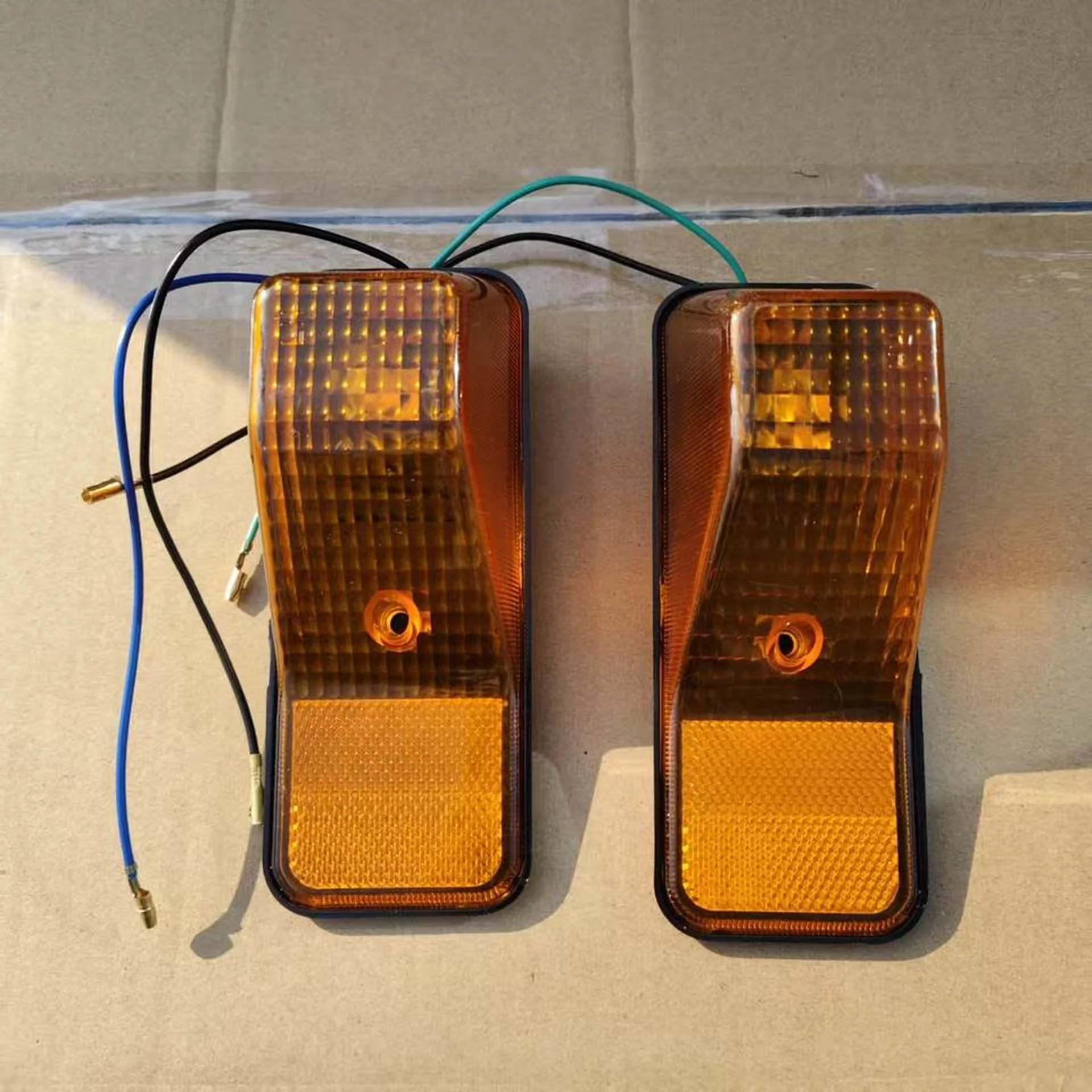 17CM Plastic Side Marker Lamp for Nissan PKB / CWM454