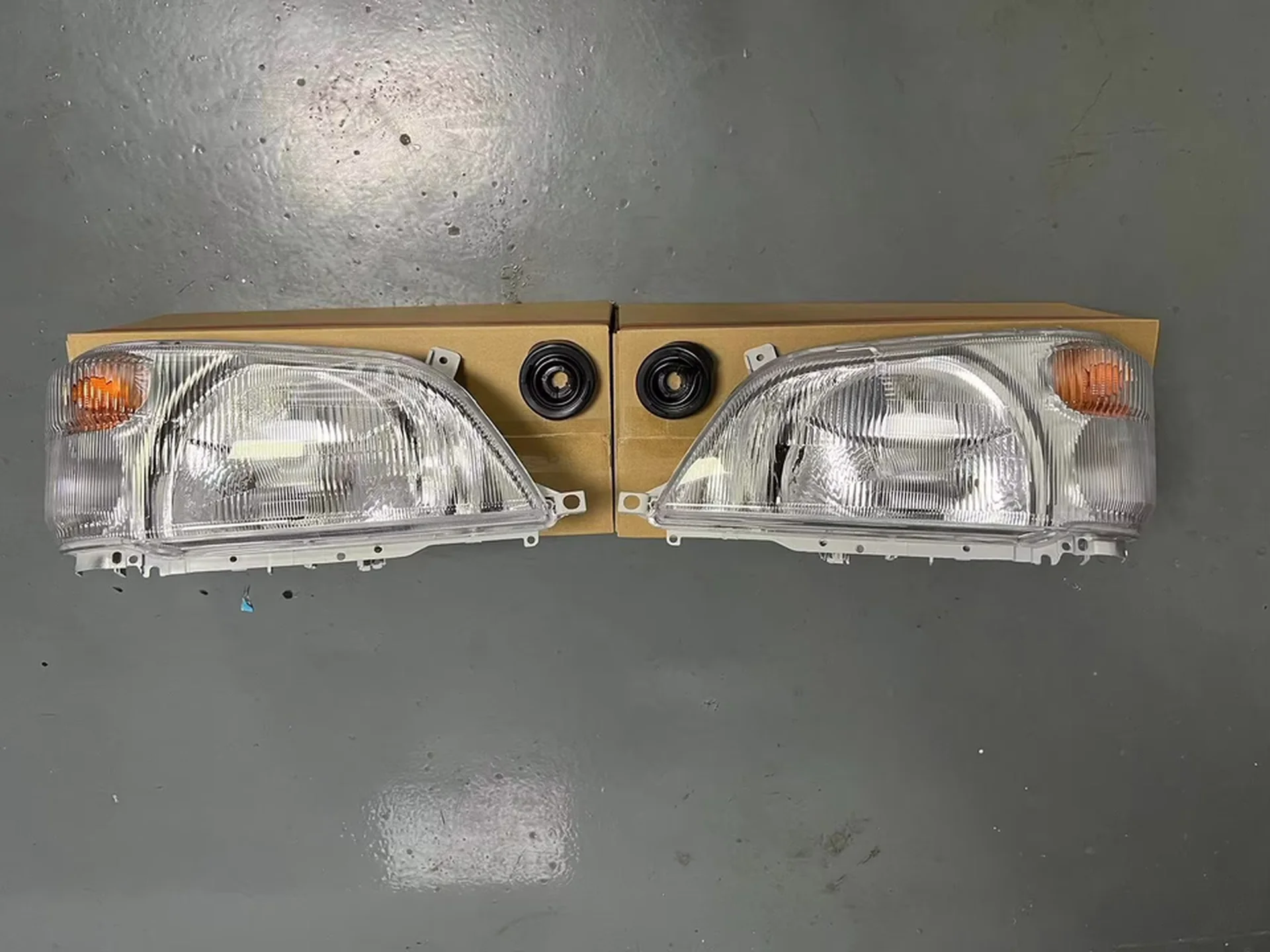 Plastic Head Lamp for Hino 300 Dutro