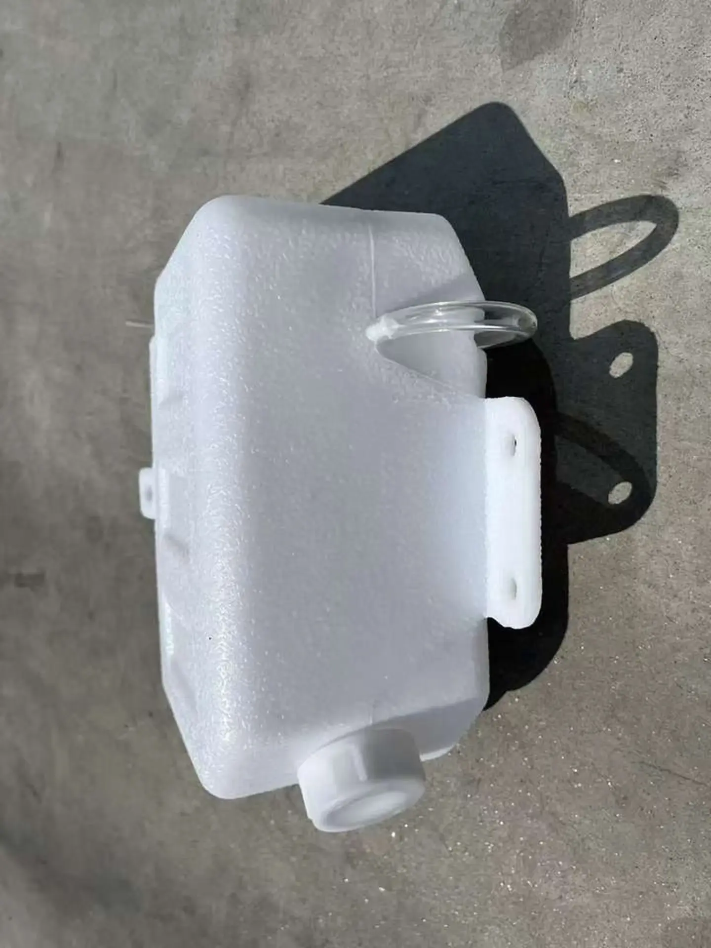 White Plastic Radiator Panel for Hyundai