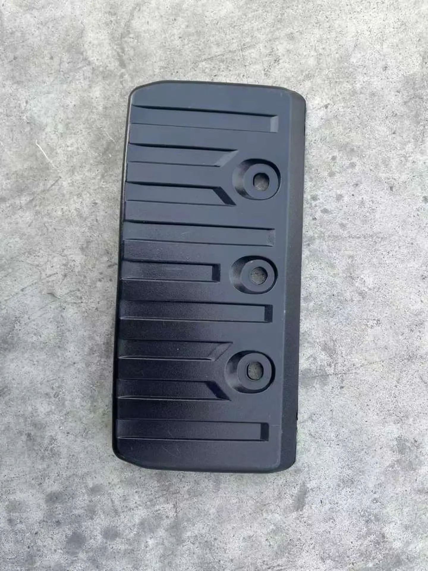 25CM Black Plastic Bumper for Hino Victor