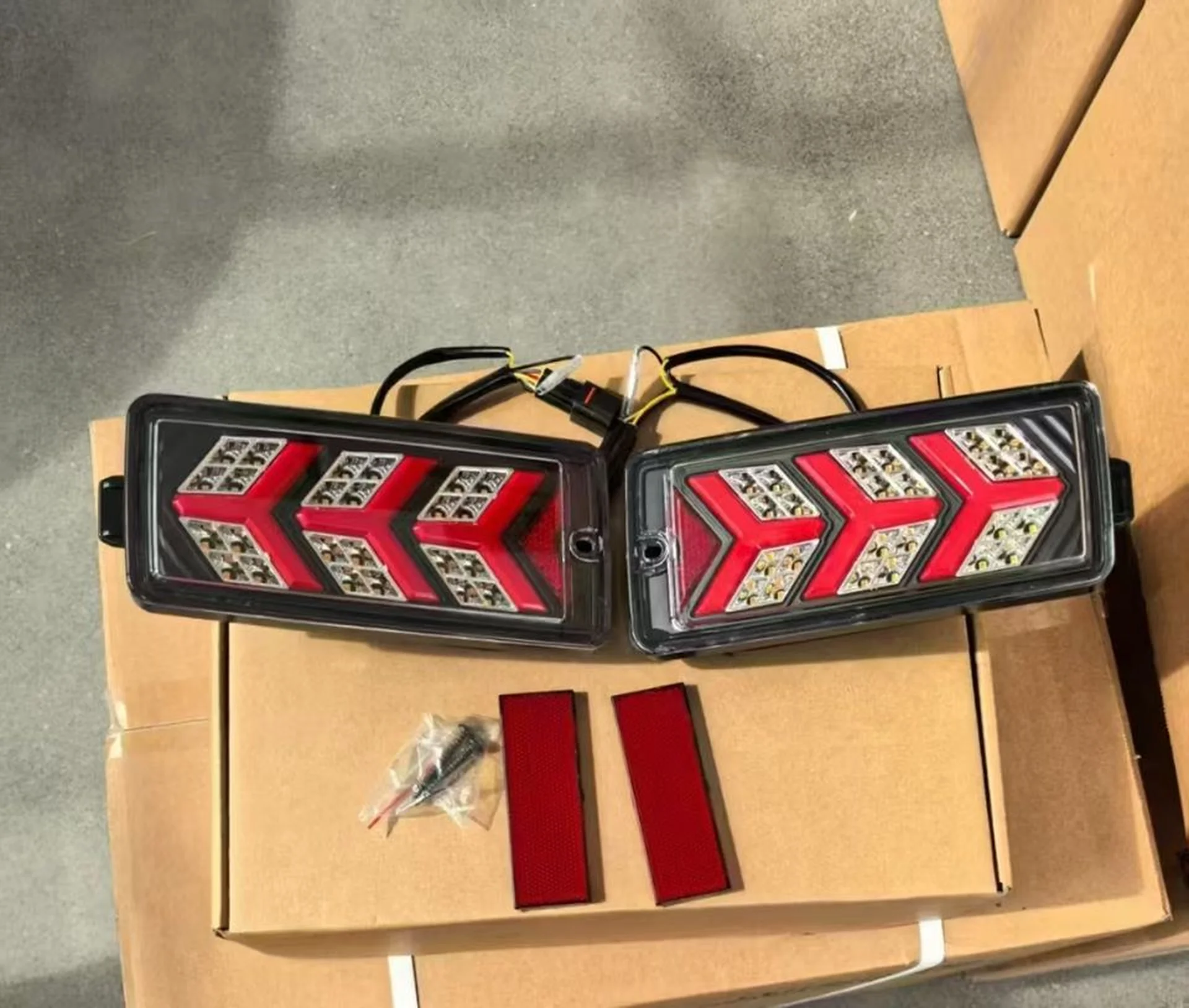 12V24V Black Plastic Tail Light for Daihatsu Hijet